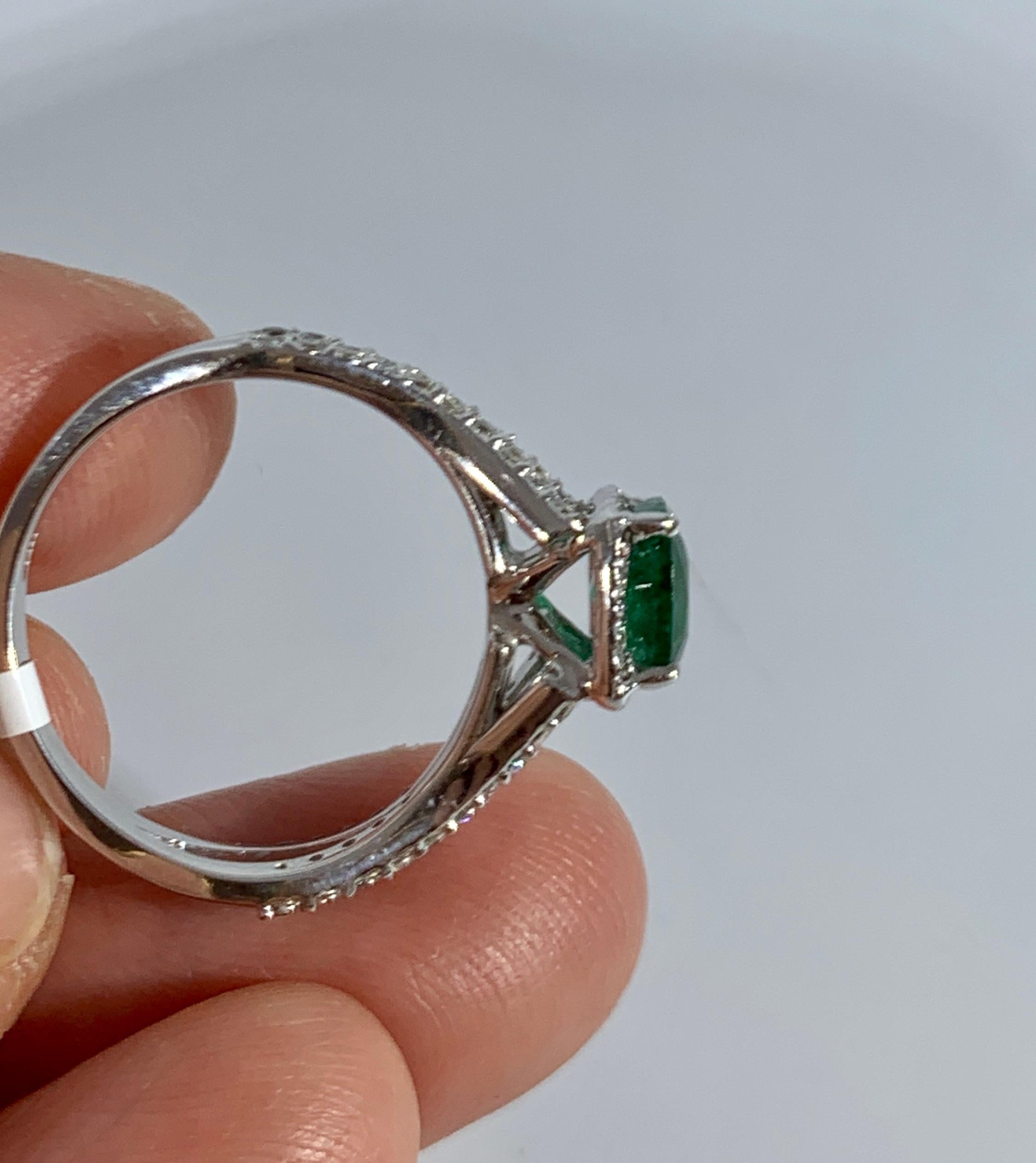 1.3 Carat Cushion Cut Emerald and 1.2 Carat Diamond Ring 14 Karat White Gold For Sale 3