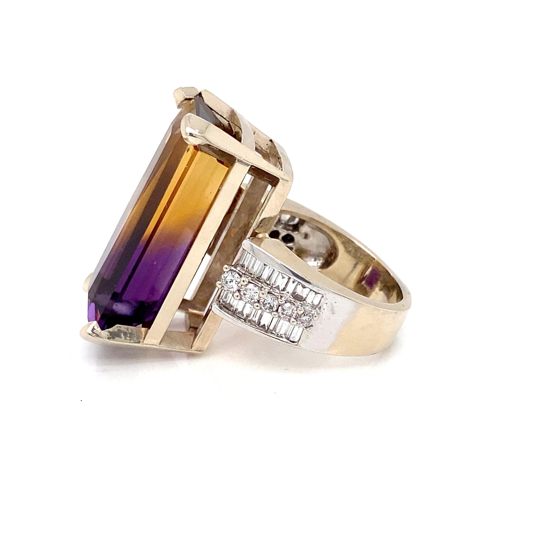 13 Carat Emerald Cut Ametrine and 14K White Gold Cocktail Ring In condizioni buone in vendita a Towson, MD