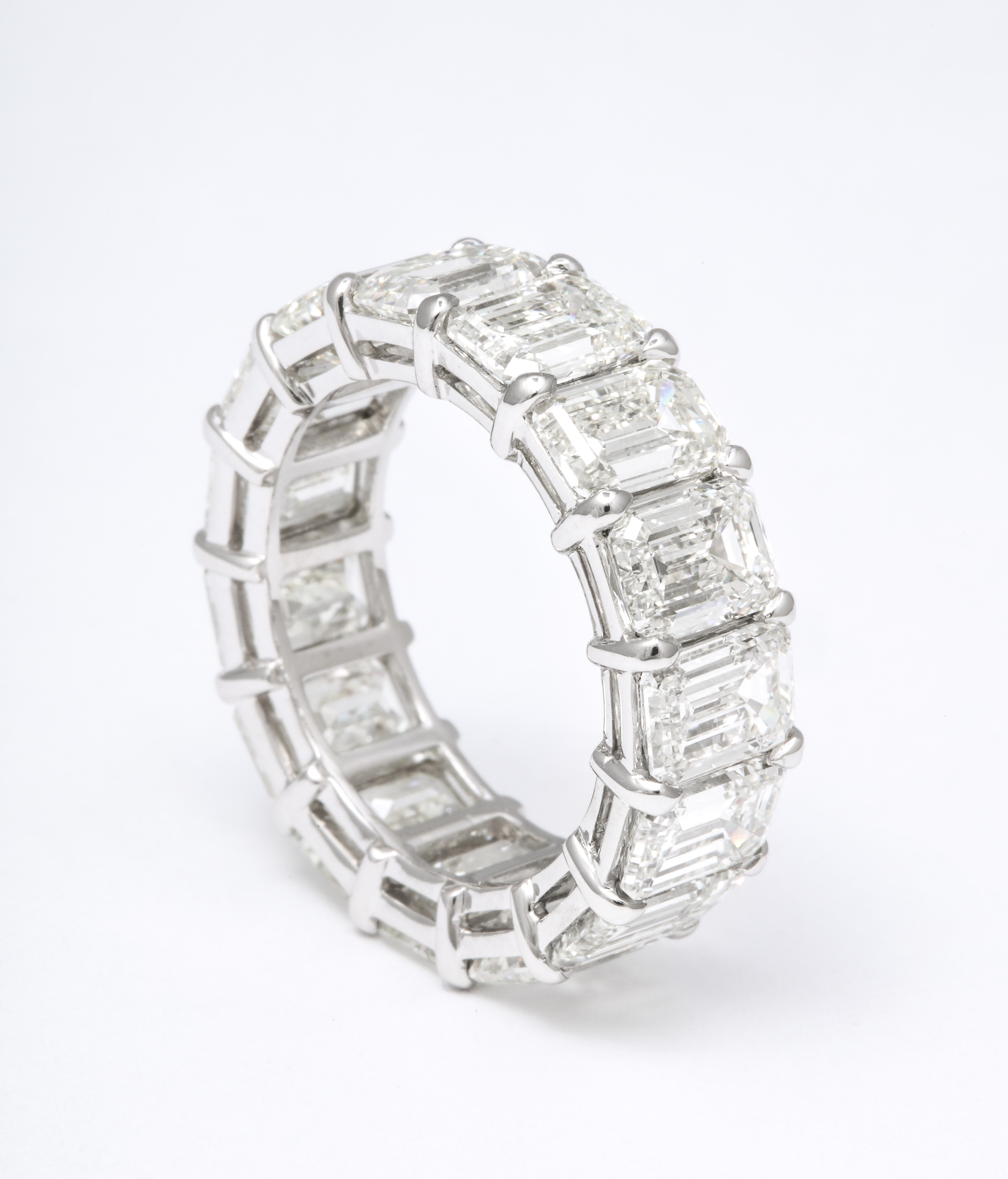 13 Carat Emerald Cut Diamond Eternity Band In New Condition For Sale In New York, NY