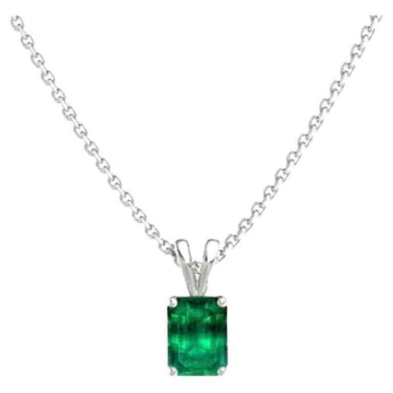 0.71 Carat Emerald Cut Emerald Pendant in 14K For Sale at 1stDibs