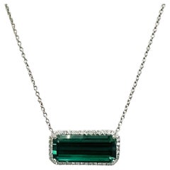 Collar Colgante de Turmalina Indicolita y Diamante Blanco de 13 Quilates en Platino