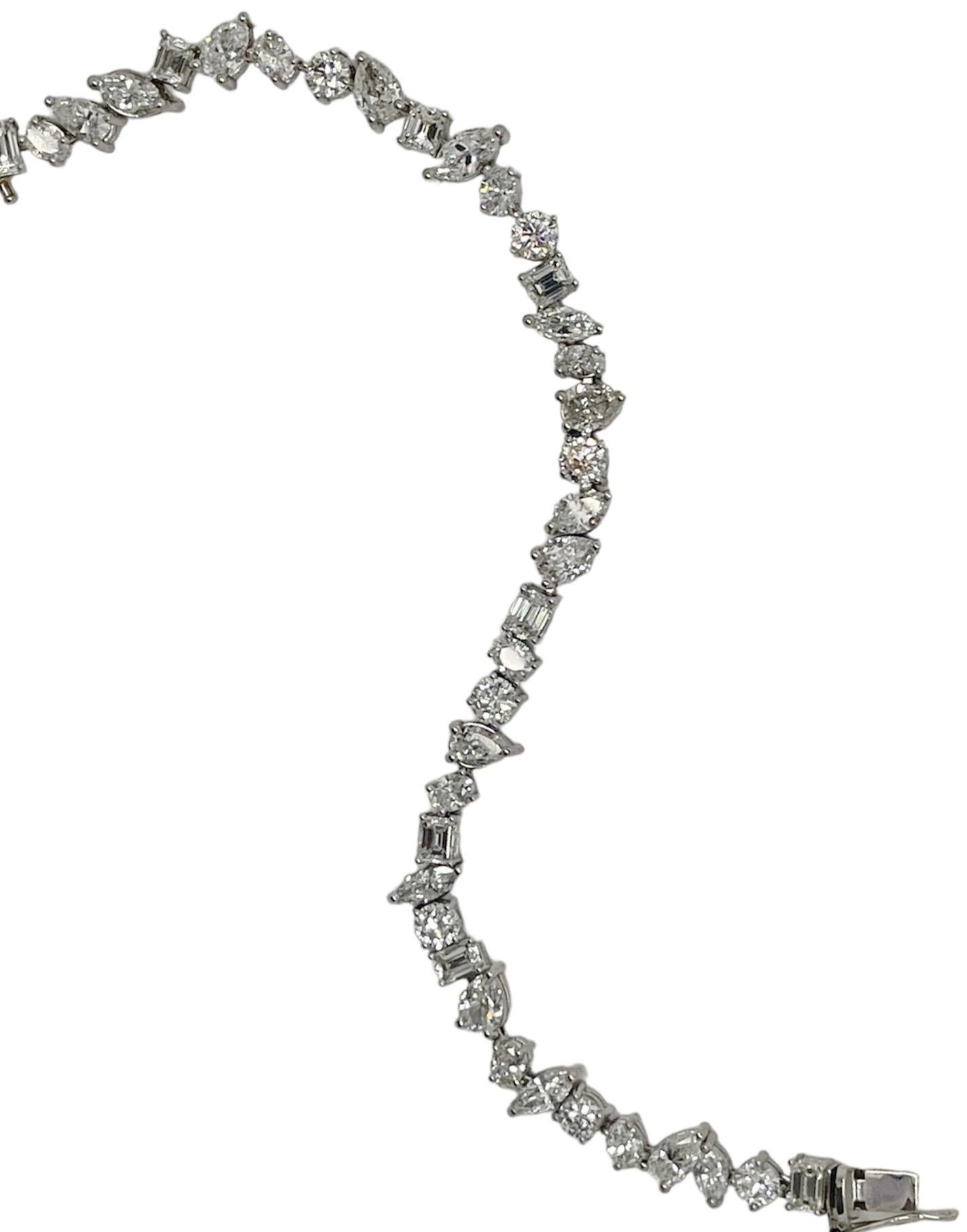 13 Carat Multi Shape Diamond Tennis Bracelet In Good Condition For Sale In Chicago, IL
