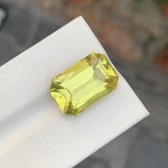 13 Karat natürlicher loser Zitronenquarz Smaragd Form Edelstein
