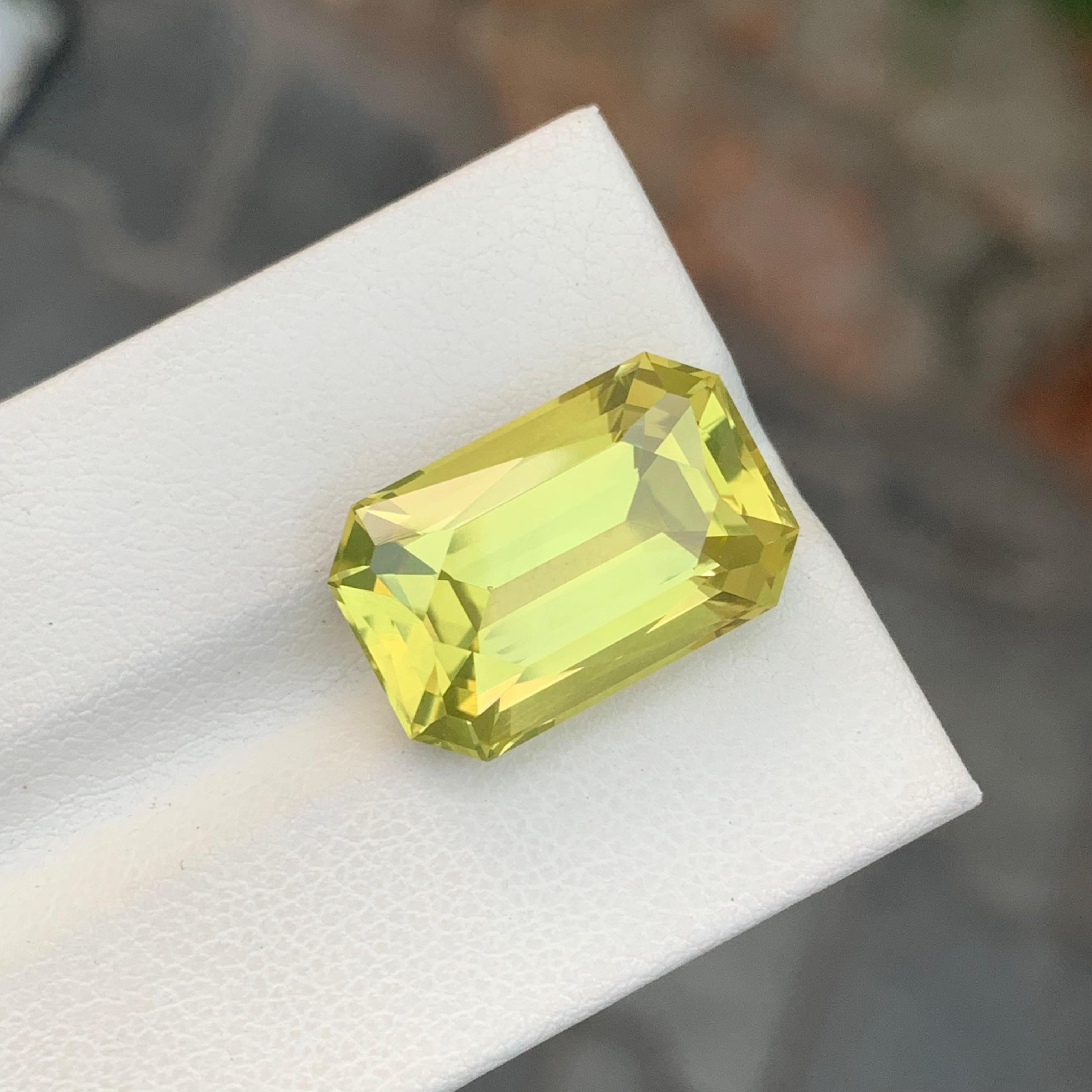 13 Karat natürlicher loser Zitronenquarz Smaragd Form Edelstein (Arts and Crafts) im Angebot