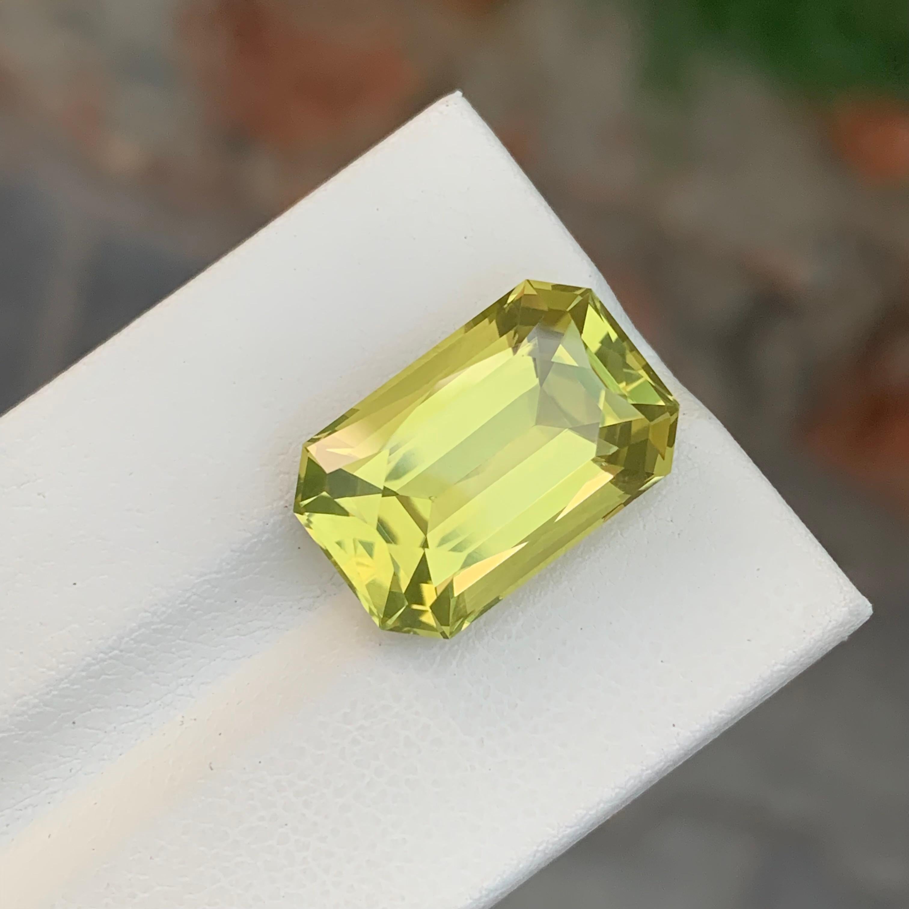 13 Karat natürlicher loser Zitronenquarz Smaragd Form Edelstein im Zustand „Neu“ im Angebot in Peshawar, PK