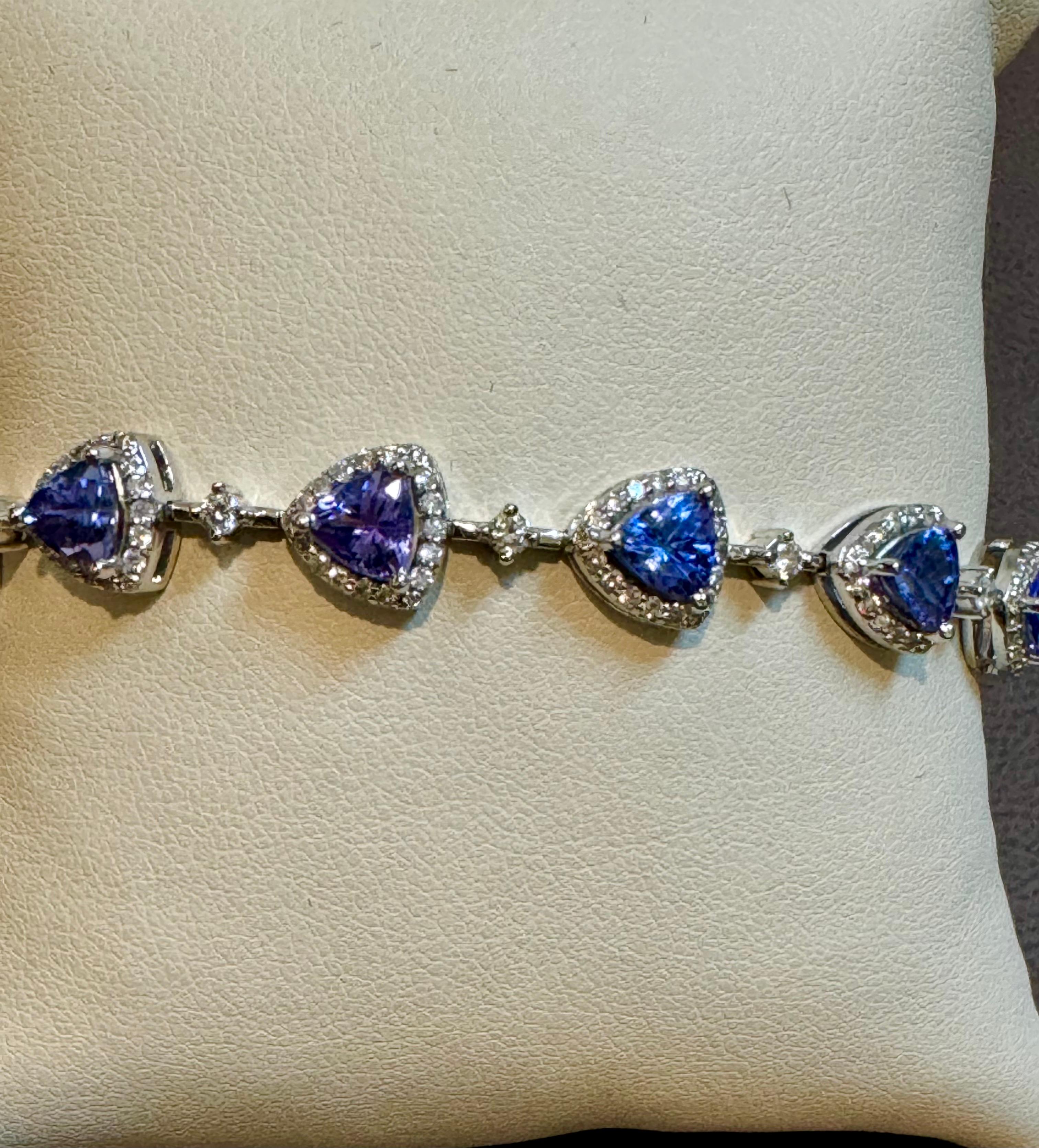 13 Carat Natural Tanzanite & 2.5 Ct Diamond Tennis Bracelet 14 Karat White Gold For Sale 6