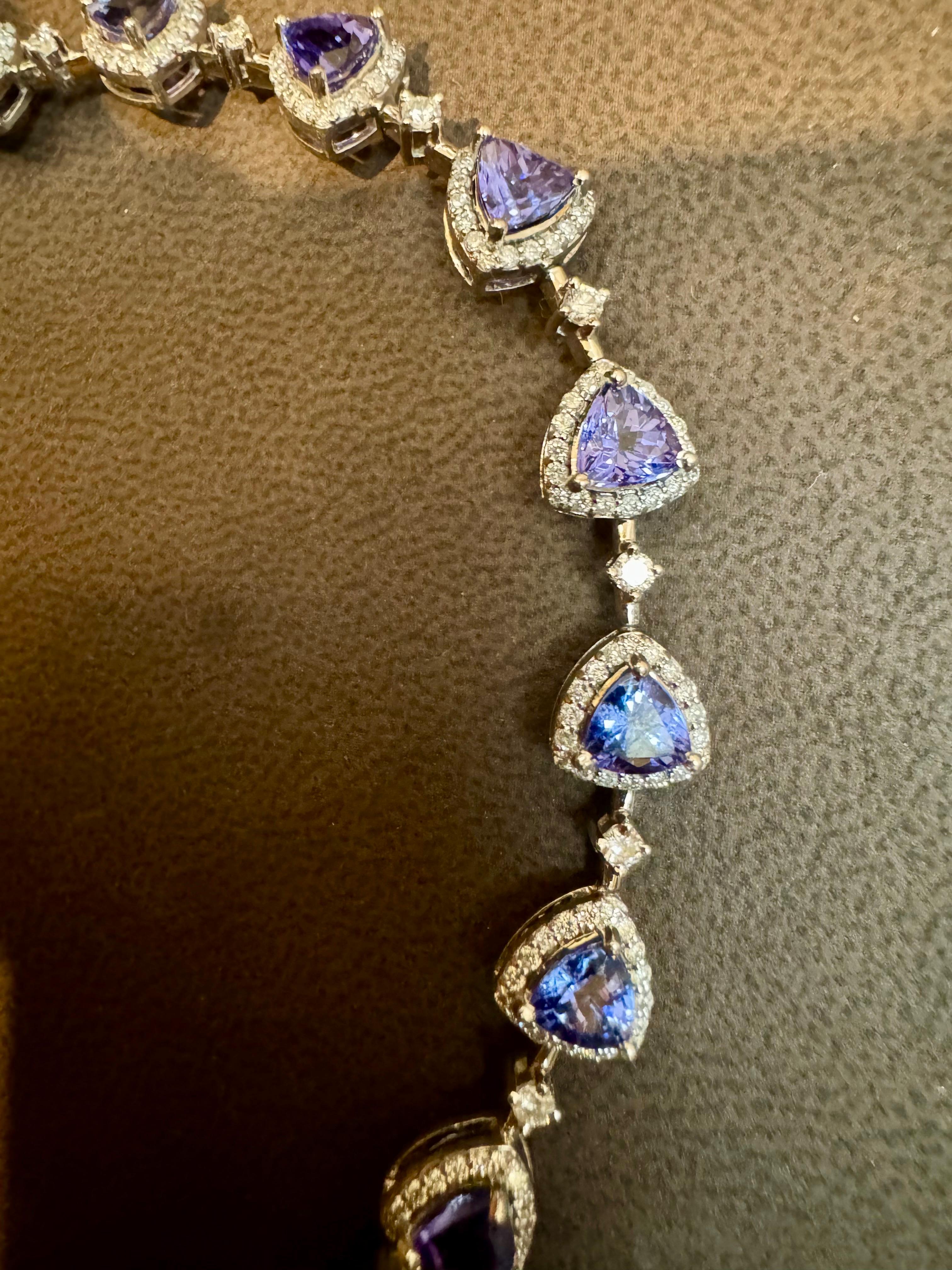 13 Carat Natural Tanzanite & 2.5 Ct Diamond Tennis Bracelet 14 Karat White Gold For Sale 7