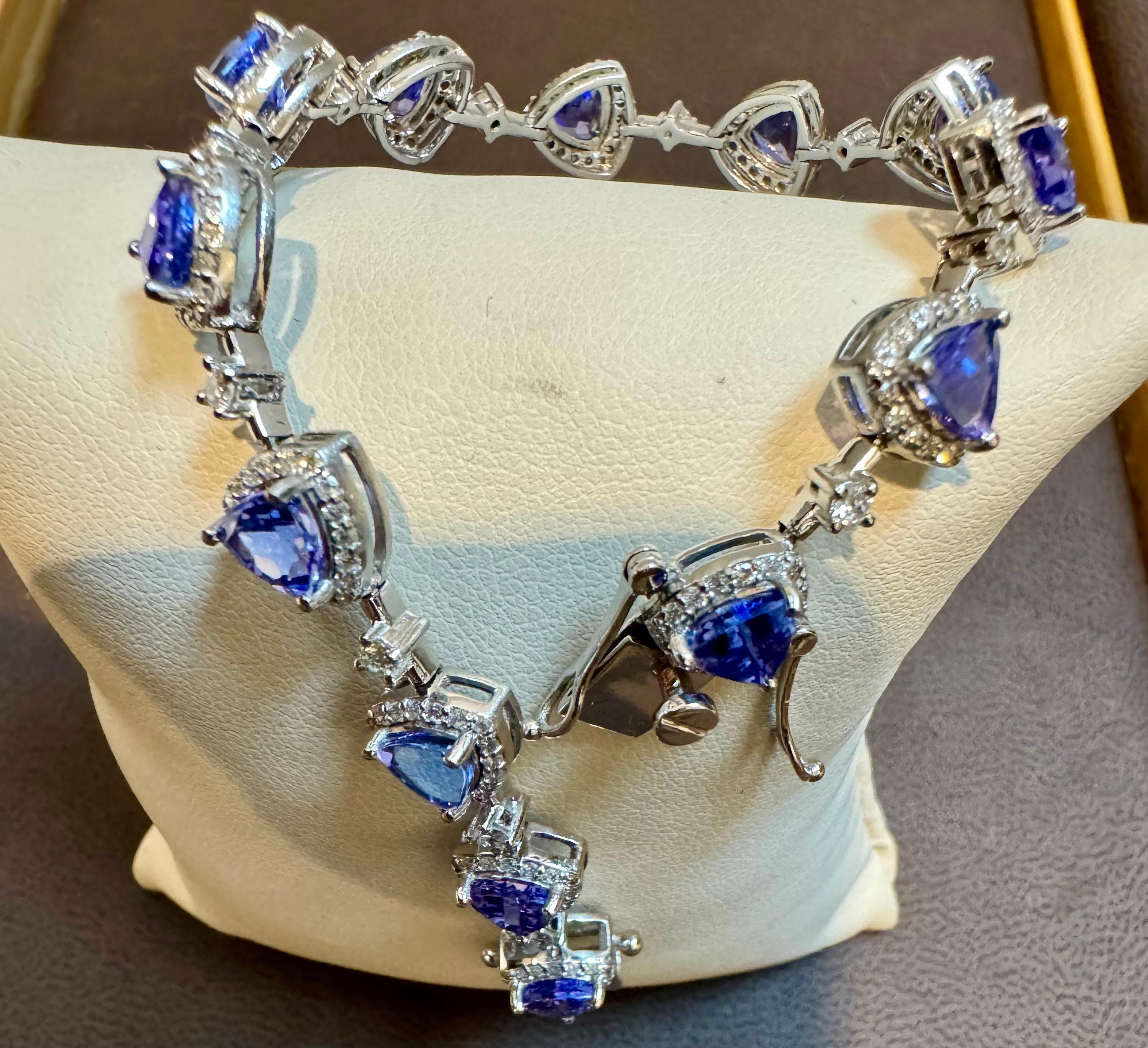 13 Carat Natural Tanzanite & 2.5 Ct Diamond Tennis Bracelet 14 Karat White Gold For Sale 8