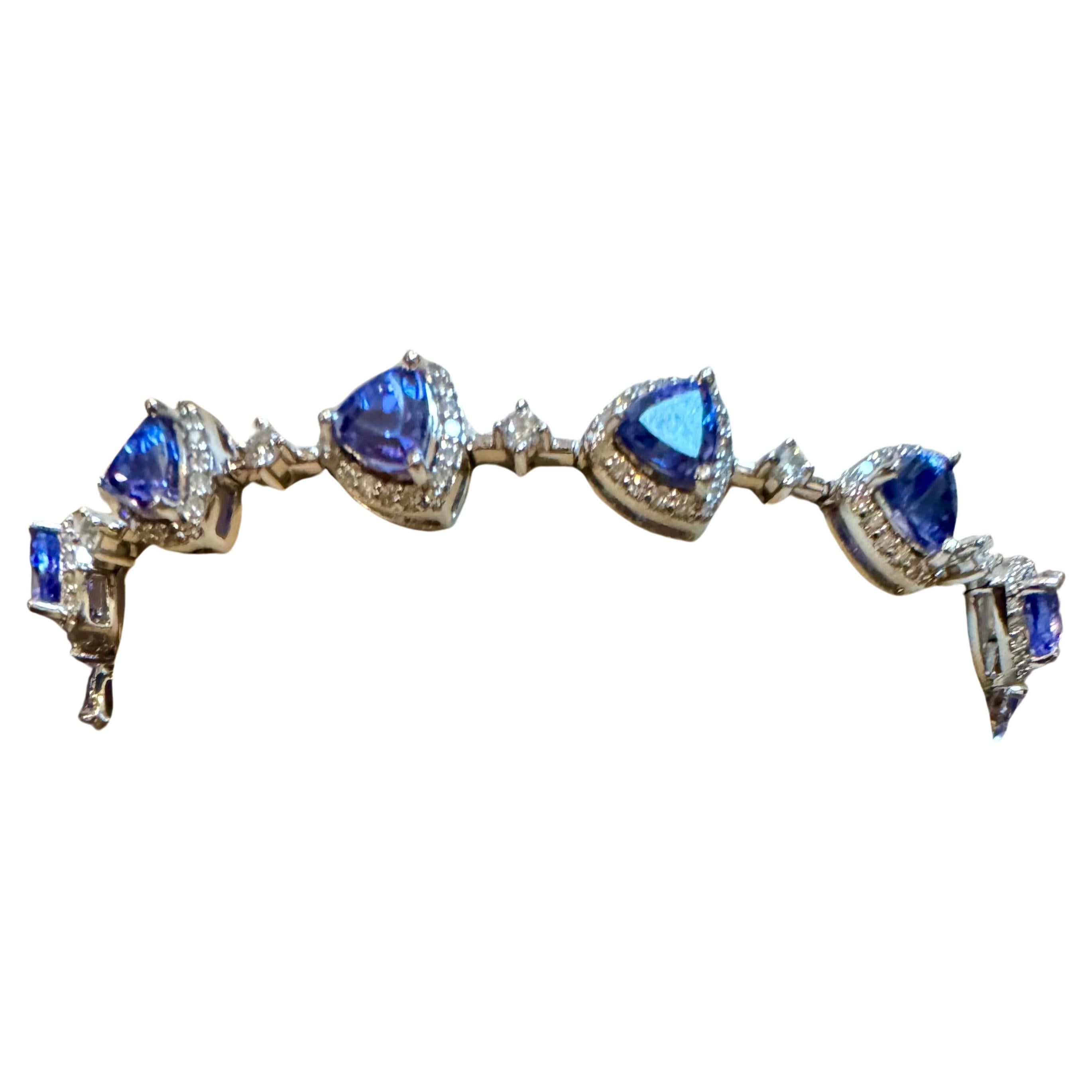 Trillion Cut 13 Carat Natural Tanzanite & 2.5 Ct Diamond Tennis Bracelet 14 Karat White Gold For Sale