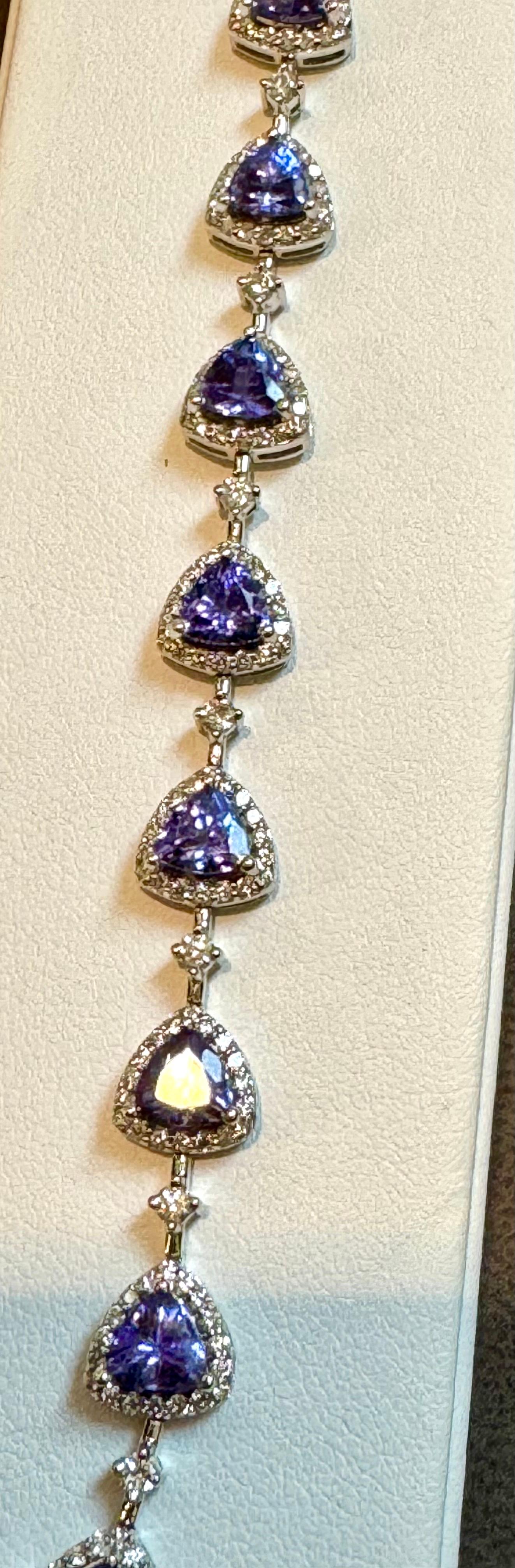 13 Carat Natural Tanzanite & 2.5 Ct Diamond Tennis Bracelet 14 Karat White Gold For Sale 4