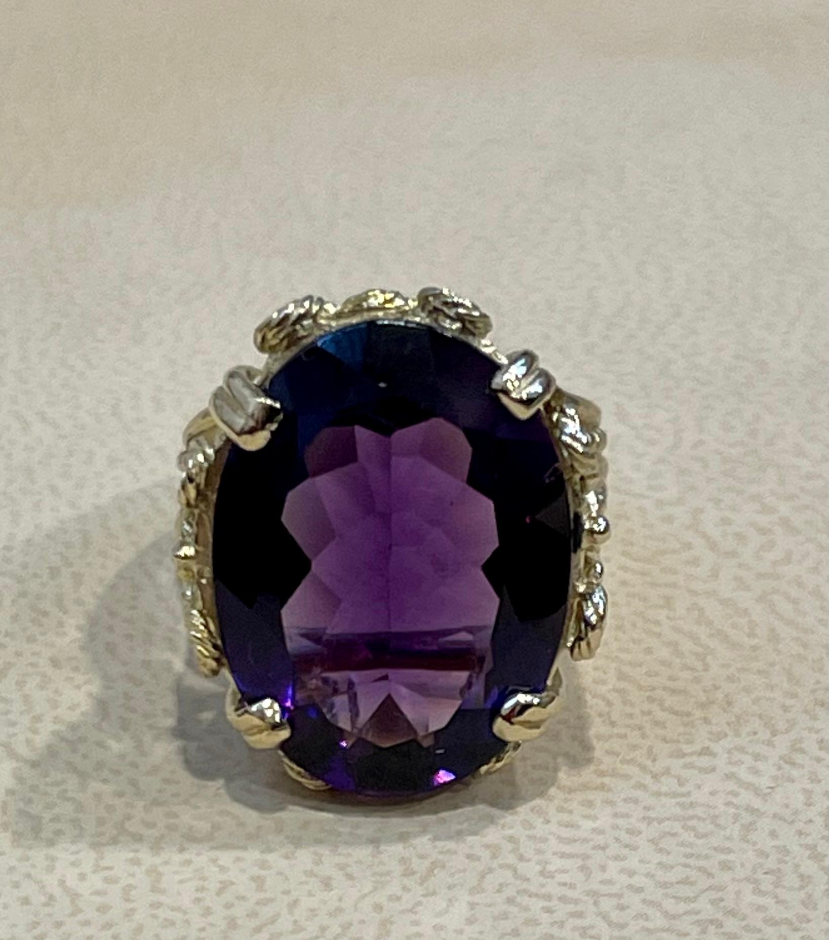Oval Cut 13 Carat Oval Bolivian Amethyst Cocktail Ring in 14 Karat Yellow Gold For Sale