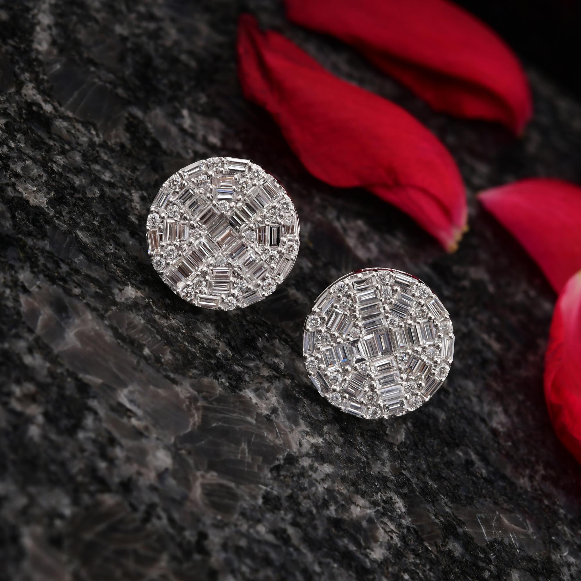 1.3 Carat SI/H Baguette Round Brilliant Cut Diamond Earrings 14 Karat White Gold In New Condition For Sale In Diera, Dubai