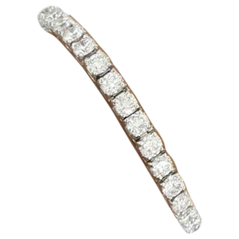 Bracciale tennis con diamanti G-SI2 da 13 carati in oro bianco 18 carati
Bracciale tennis con diamanti in oro bianco 18 carati. I 39 diamanti rotondi pesano 13ct in totale G-SI2.