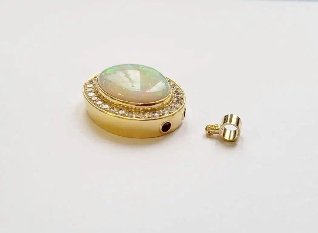 Rare 13 Carats Opal Diamonds ca. 1.5 Carats South Sea Harlekin Pearl Collier For Sale 5