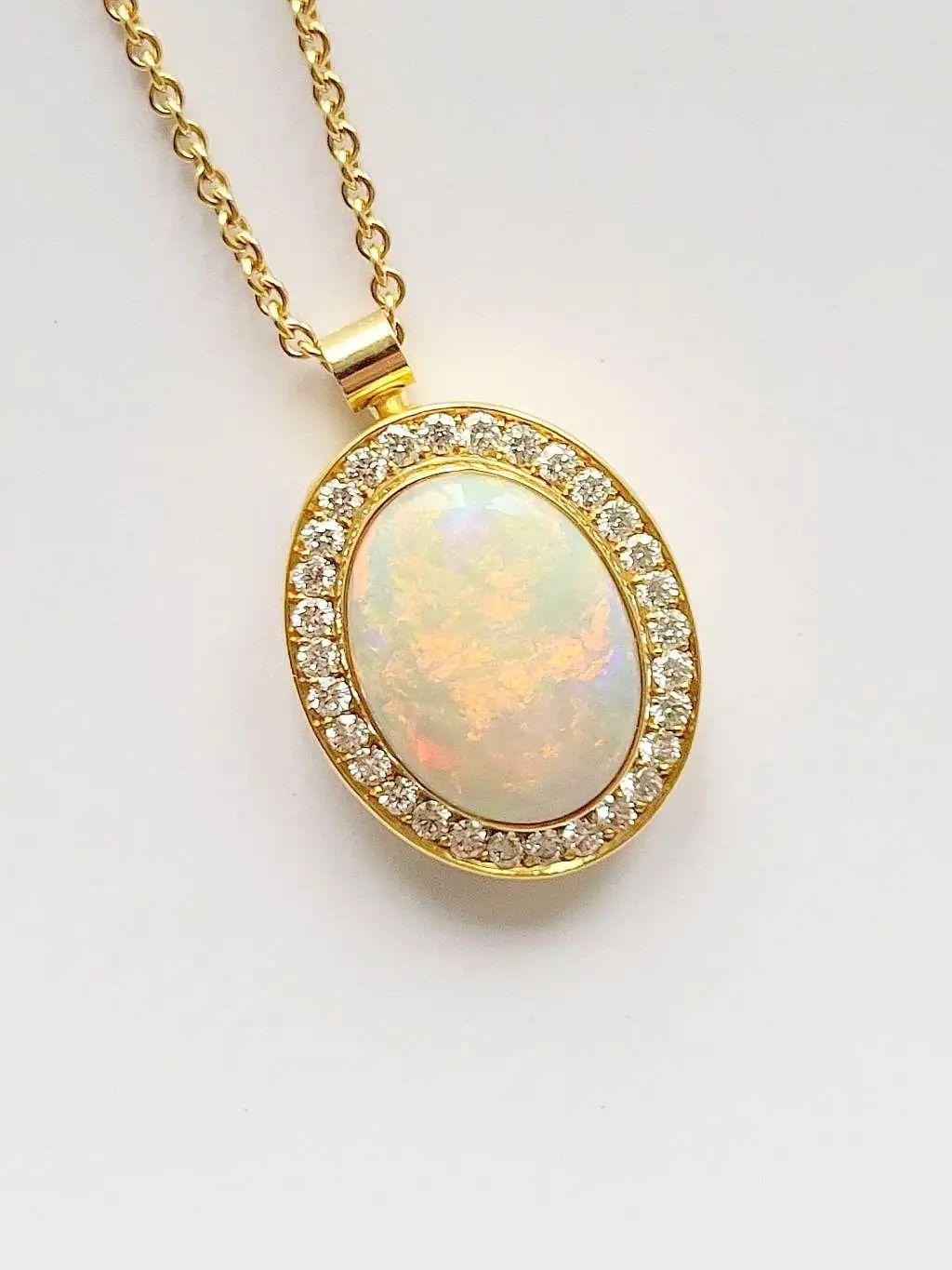 Rare 13 Carats Opal Diamonds ca. 1.5 Carats South Sea Harlekin Pearl Collier For Sale 7