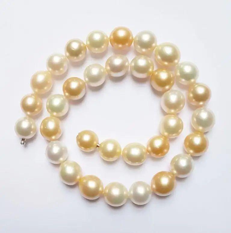 Rare 13 Carats Opal Diamonds ca. 1.5 Carats South Sea Harlekin Pearl Collier For Sale 10