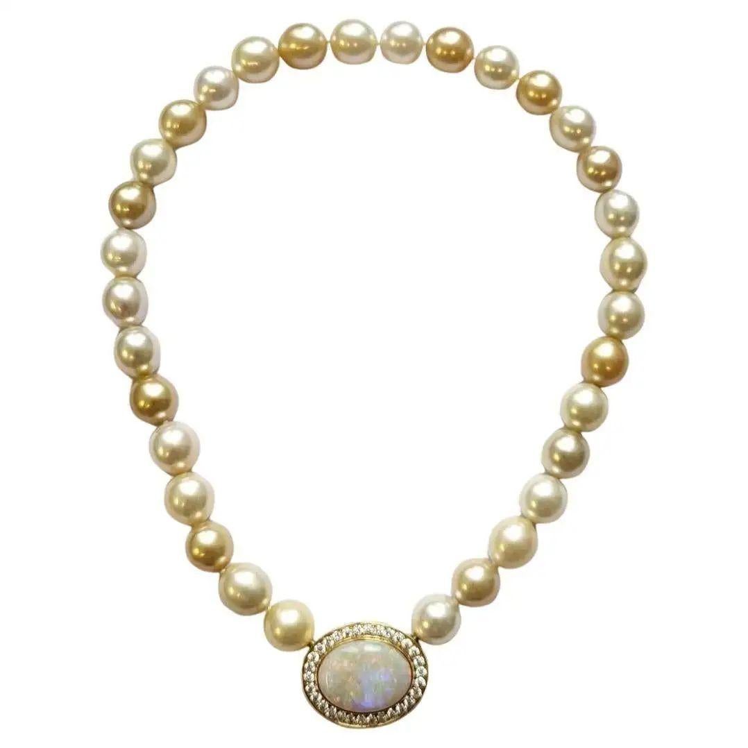 Women's Rare 13 Carats Opal Diamonds ca. 1.5 Carats South Sea Harlekin Pearl Collier For Sale