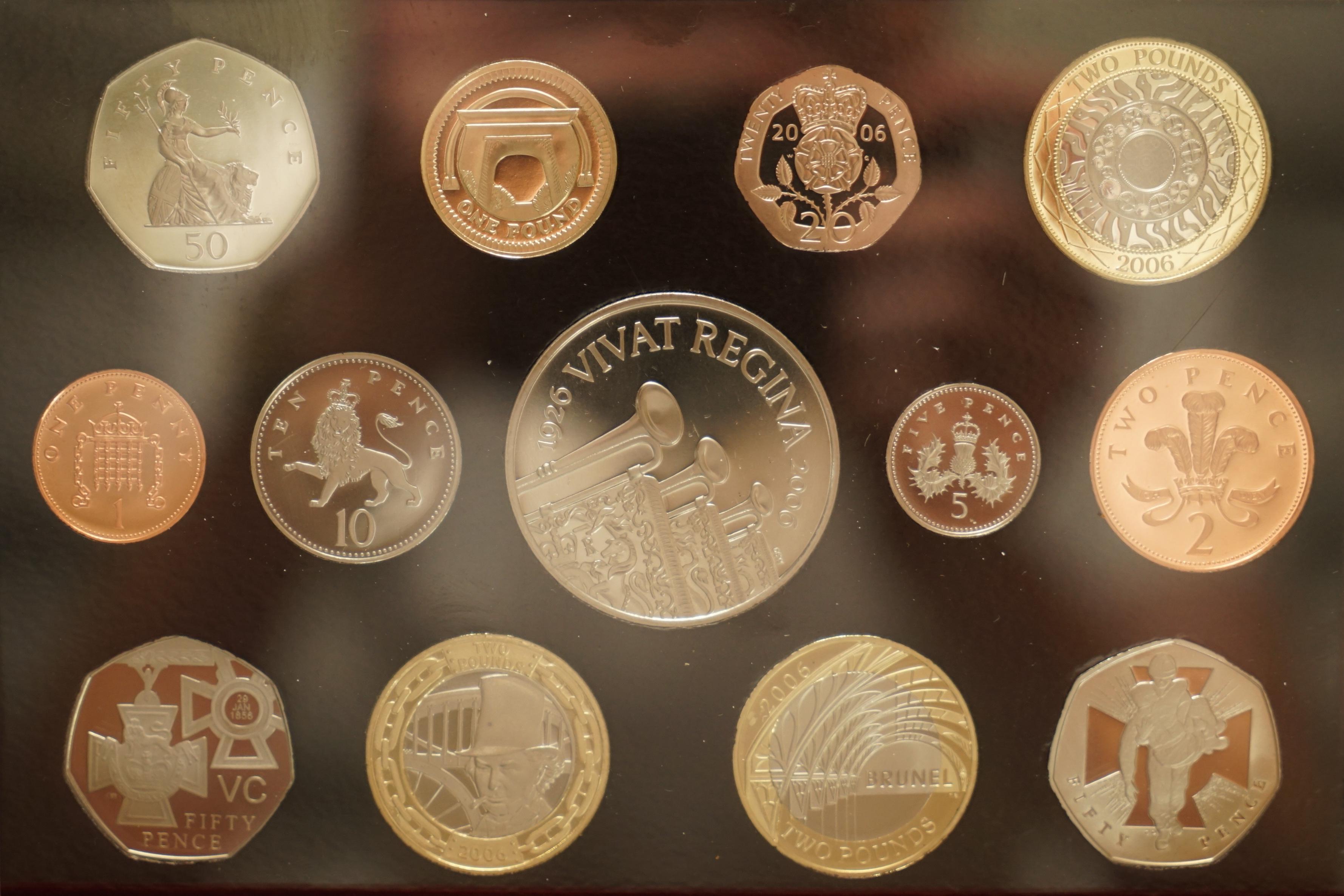 13 Coin Royal Mint 1926, 2006 Queen Elizabeth Proof Set with £5 Vivat Regina 8