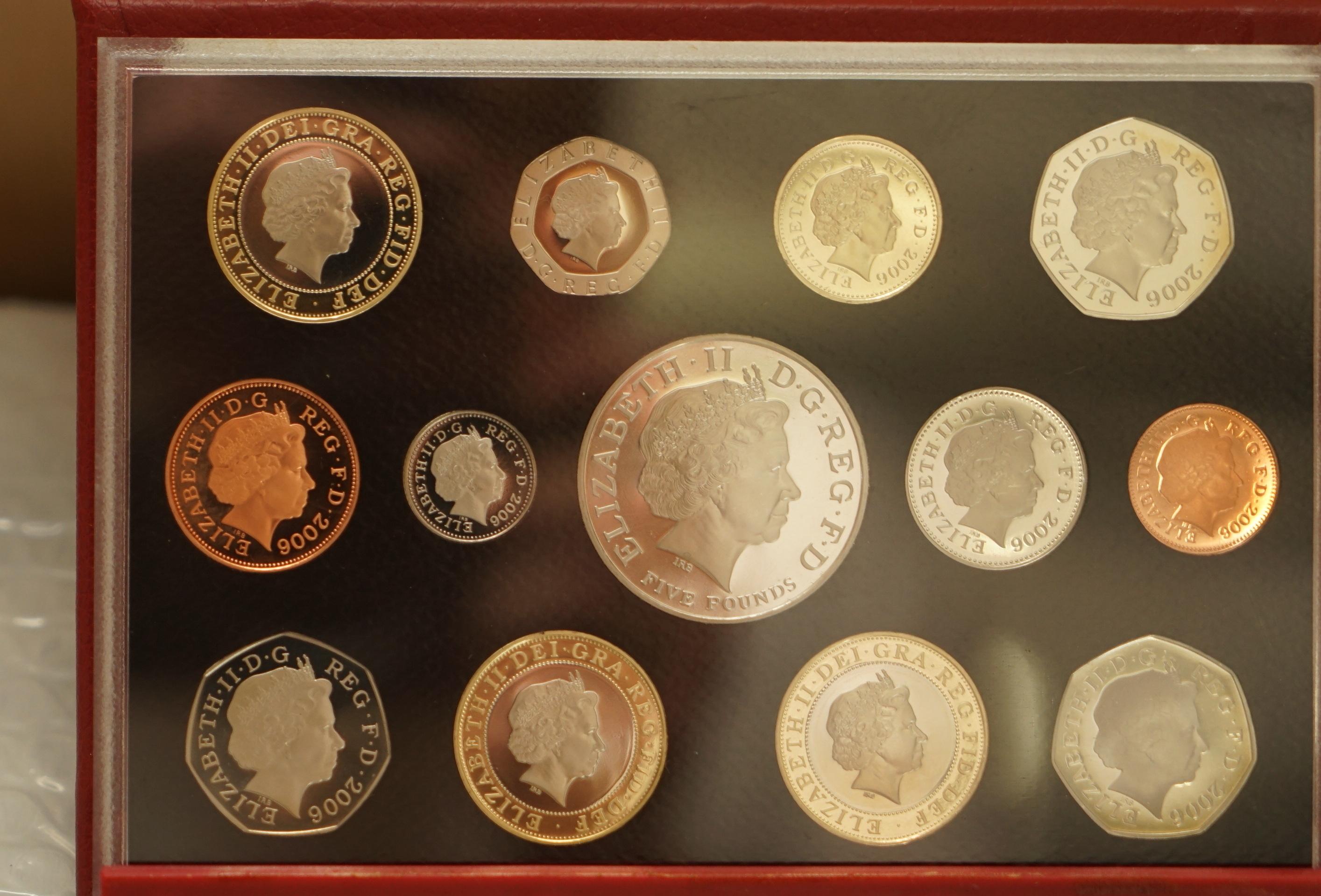 20th Century 13 Coin Royal Mint 1926, 2006 Queen Elizabeth Proof Set with £5 Vivat Regina