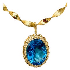 13 Ct Blue Topaz Pendent/Necklace 14 Karat Yellow Gold Italian Chain 13 Ct Blue Topaz Pendent/Necklace 14 Karat Yellow Gold Italian Chain