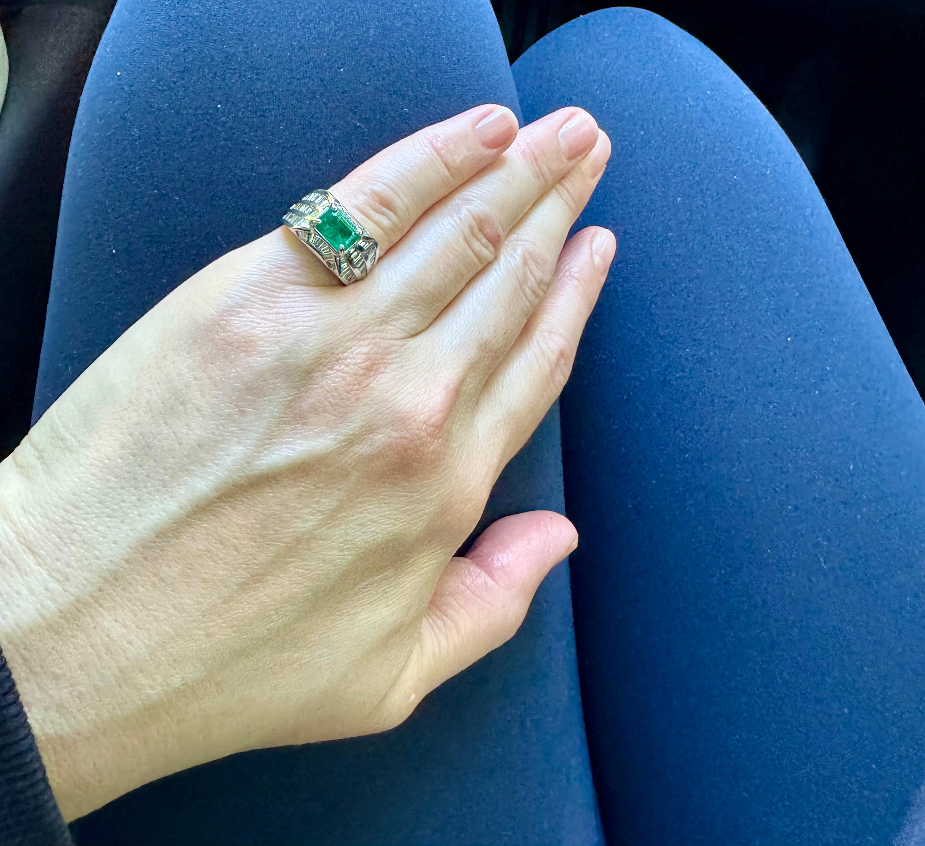 1.3 Karat kolumbianischer Smaragd im Smaragdschliff Smaragd & 1 Karat Diamant 14 Kt Weißgold Ring Größe 7 im Angebot 12