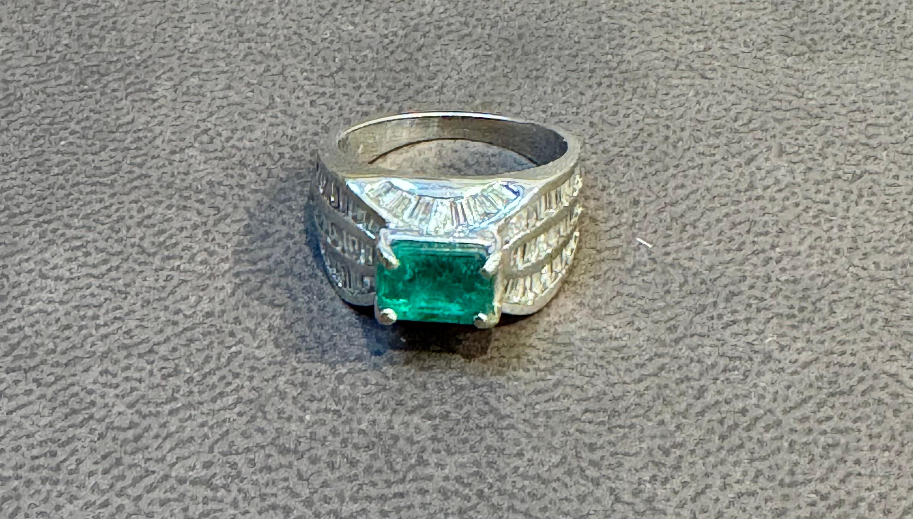 1.3 Karat kolumbianischer Smaragd im Smaragdschliff Smaragd & 1 Karat Diamant 14 Kt Weißgold Ring Größe 7 im Angebot 1