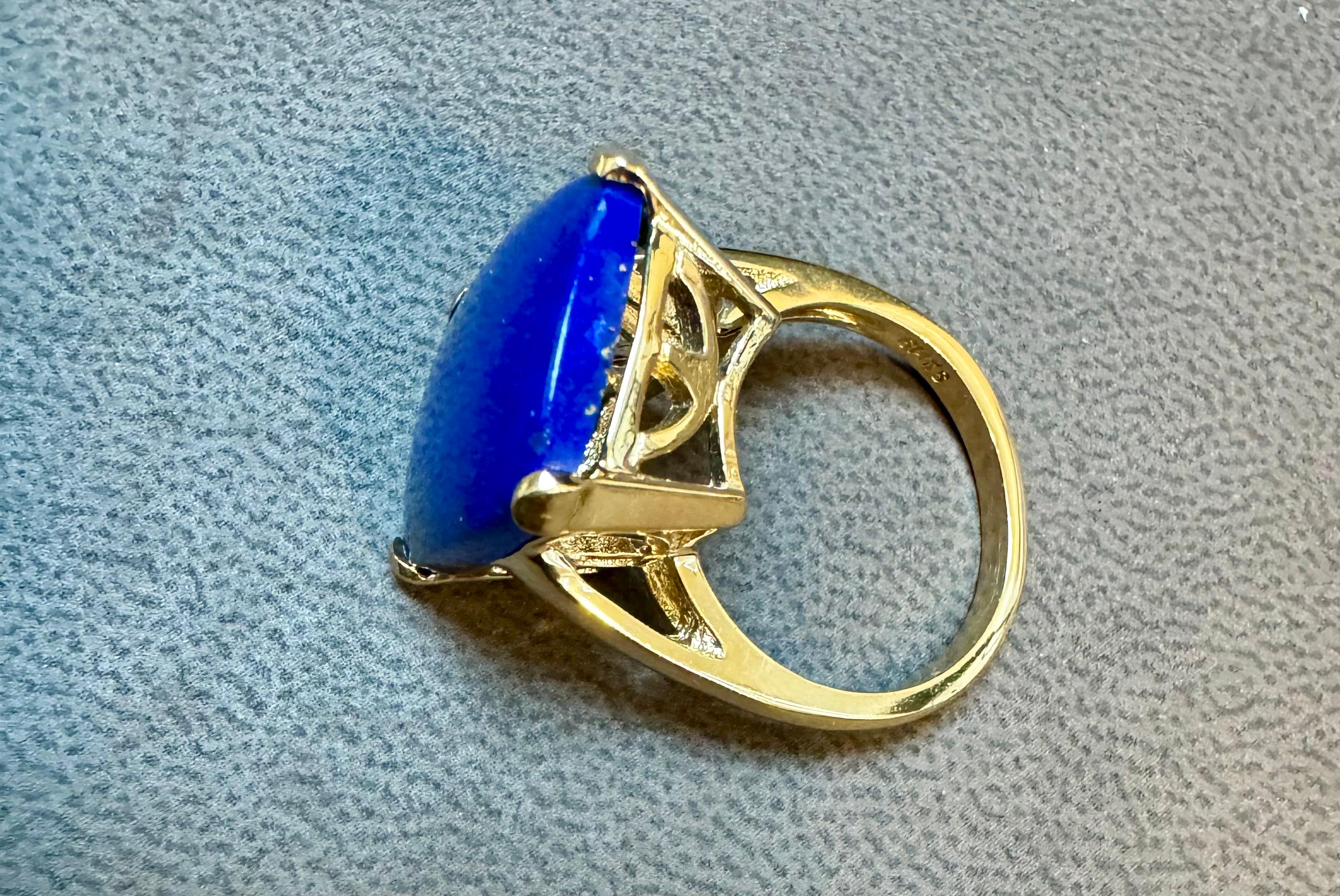 13 Ct Emerald cut Natural Lapis Lazuli Ring in 14 Kt Yellow Gold, Estate Size 8 For Sale 5