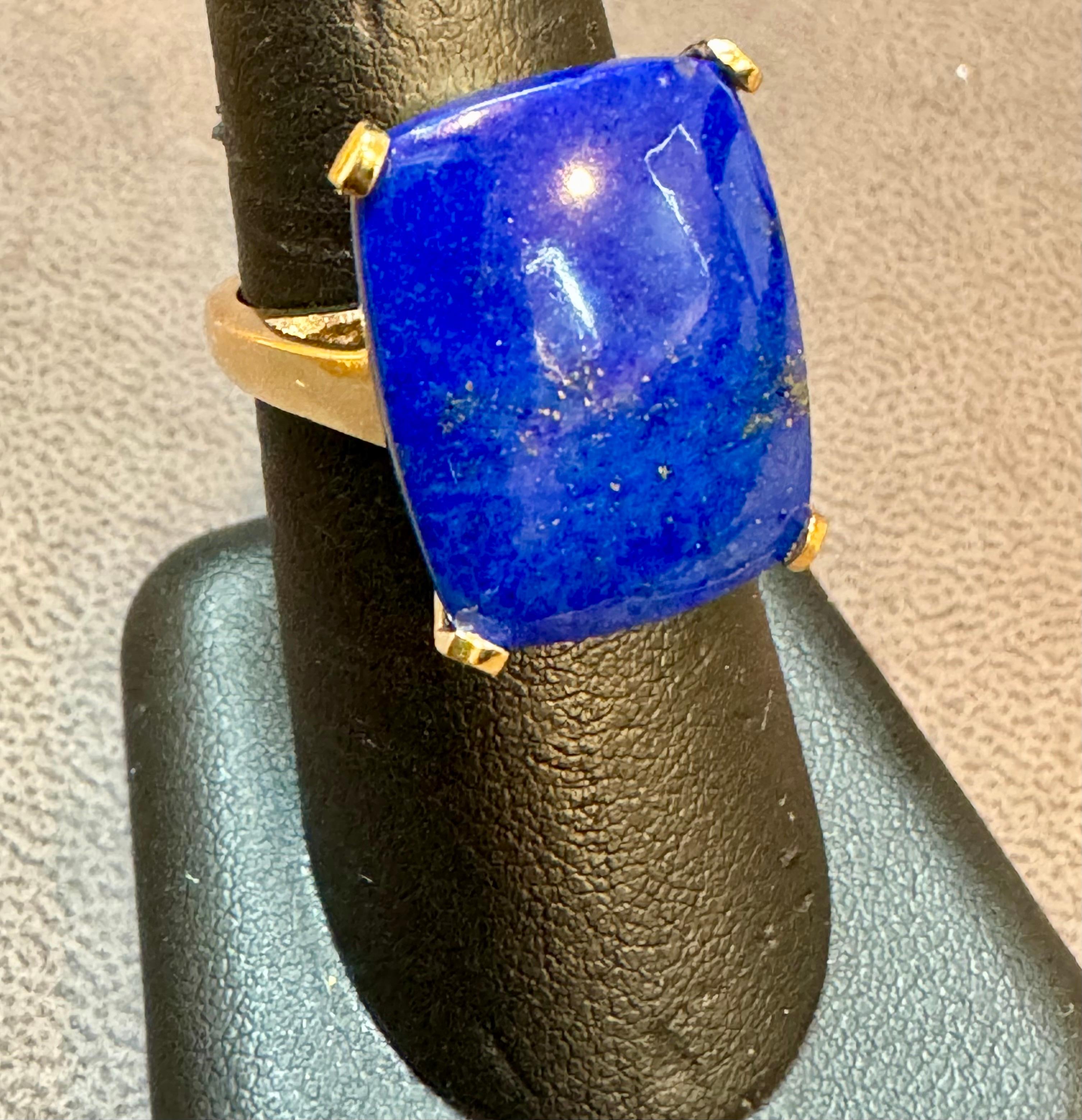 13 Ct Emerald cut Natural Lapis Lazuli Ring in 14 Kt Yellow Gold, Estate Size 8 For Sale 1