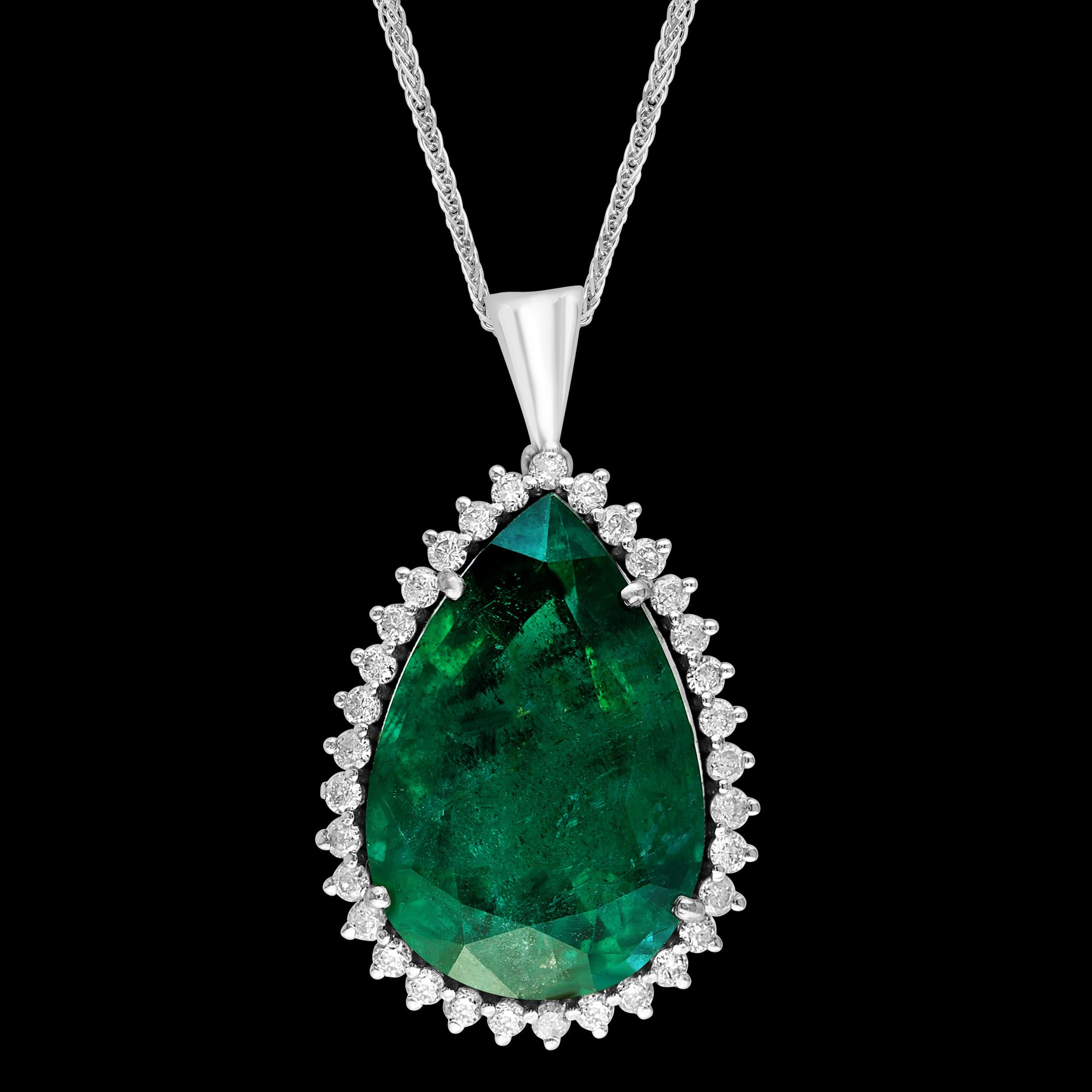 13 Ct Pear Cut Emerald & 1 Ct Diamond Halo Pendent/Necklace 14 KW Gold Chain 8