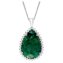 13 Ct Pear Cut Emerald & 1 Ct Diamond Halo Pendent/Necklace 14 KW Gold Chain