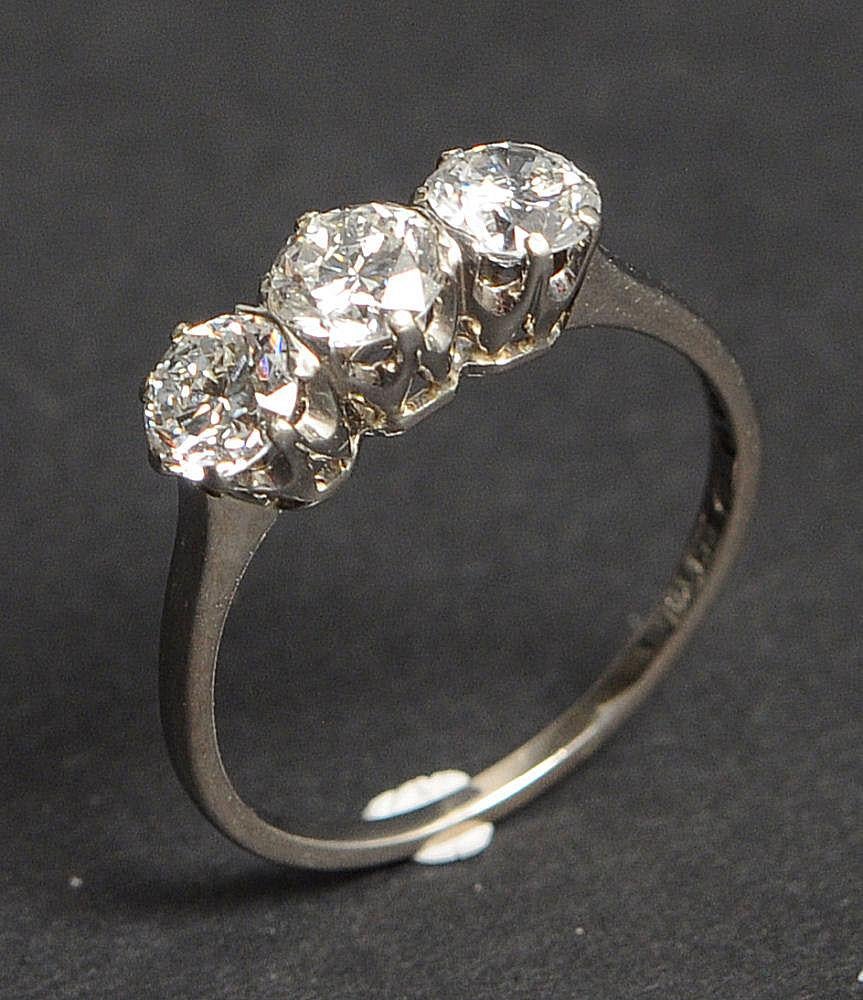 Women's or Men's 1.3 Carat Vintage Transitional Cut Brilliant Diamond Three Stone Ring For Sale