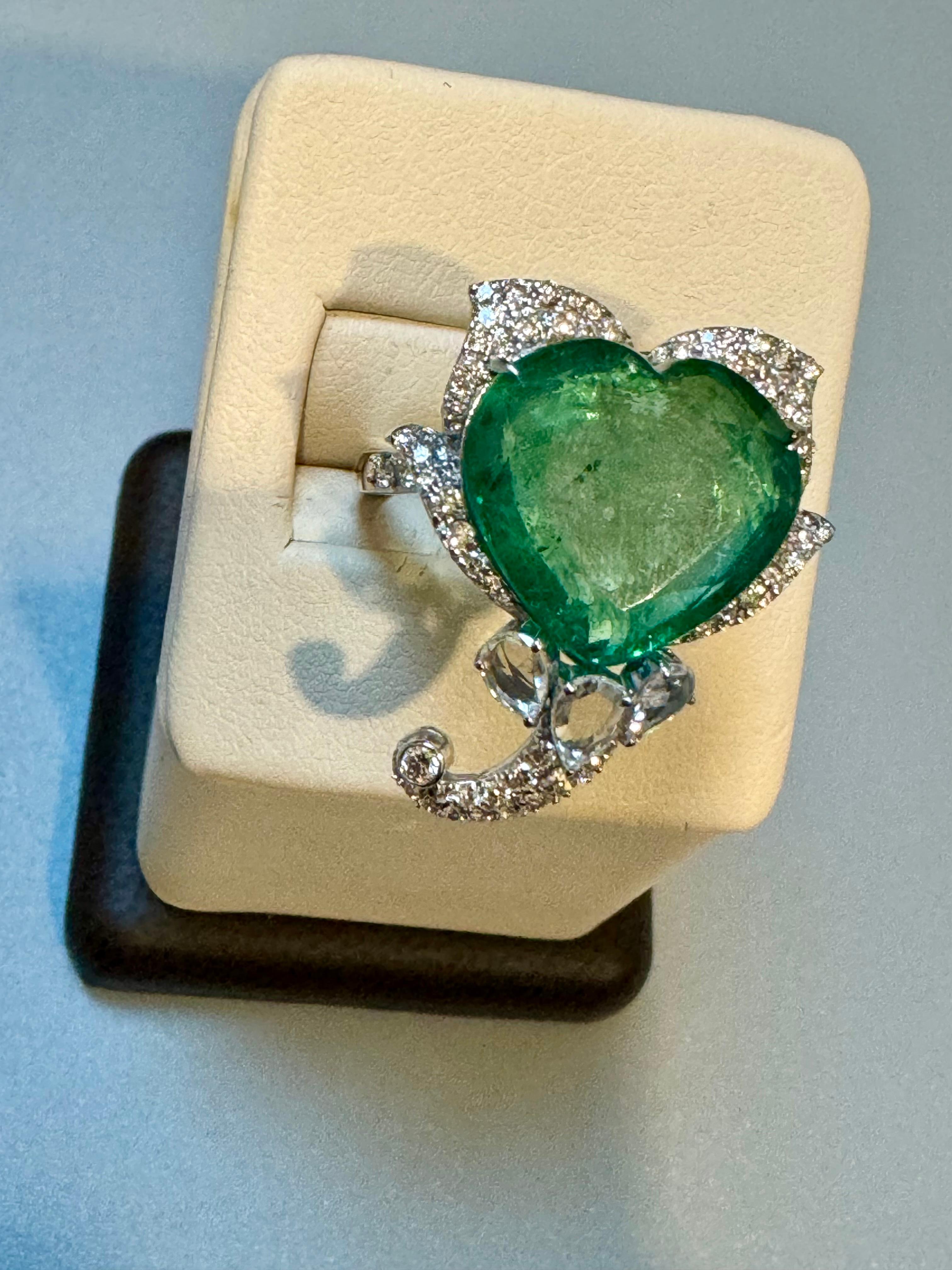 13 Ct  Zambian Heart Cut Emerald & 1.5 Ct Diamond Ring, 18 Kt Gold Size 8.5  For Sale 5