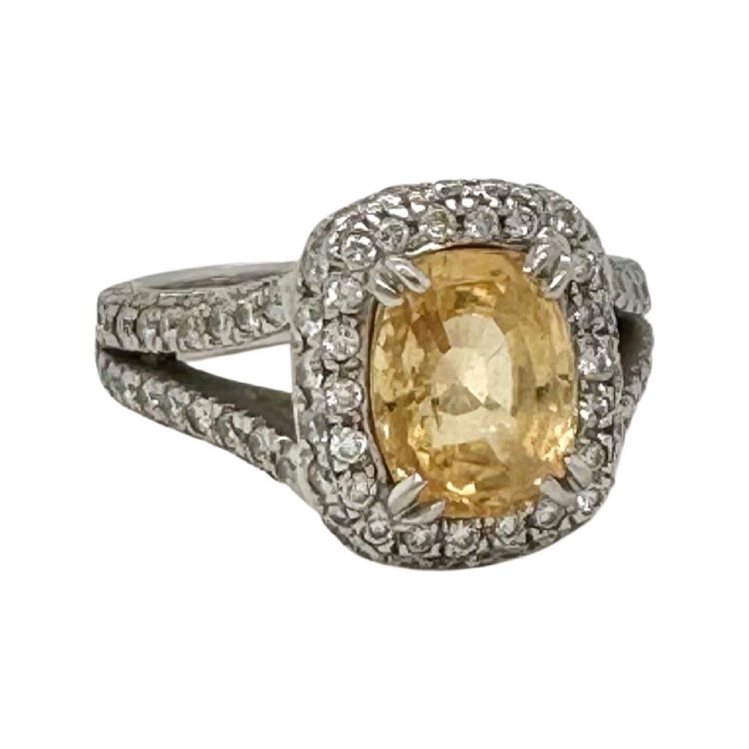 1.3 Cushion Cut Yellow Sapphire Diamond Halo Engagement Ring in 18k White Gold In Excellent Condition For Sale In Miami, FL