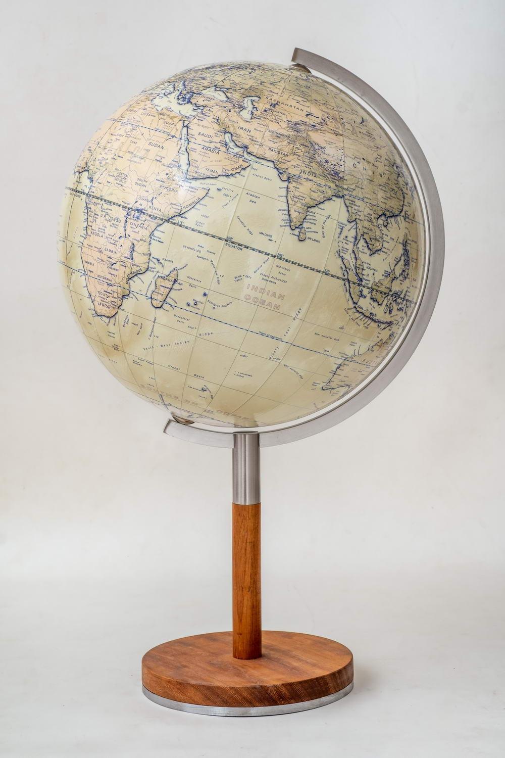 This stylish, classically contemporary table globe reflects the world as it is today, with up to date cartography.  The map palette is muted and easy on the eye, making it a timeless addition to any study or living space.
The stand is elegantly