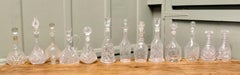 13 carafes en verre et en cristal du début du XXe siècle et du XIXe siècle