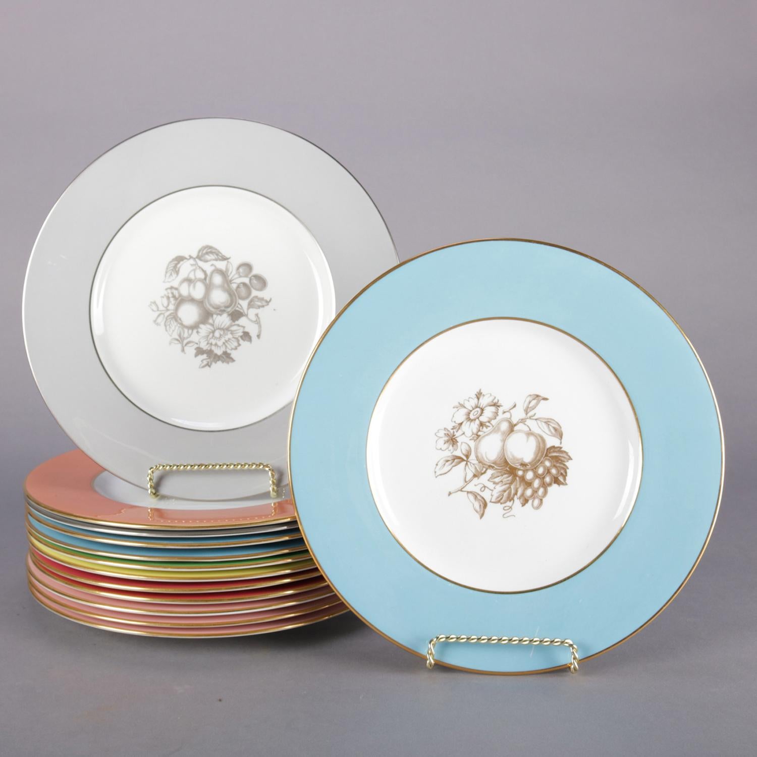 13 English Spode Multi-Colored Fruit Porcelain Dinner Plates, 20th Century In Good Condition In Big Flats, NY