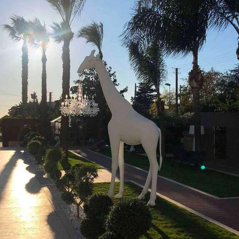 Italian 13 Feet Tall Life Size Giraffe in Love XL Outdoor Chandelier By Marcantonio For Sale
