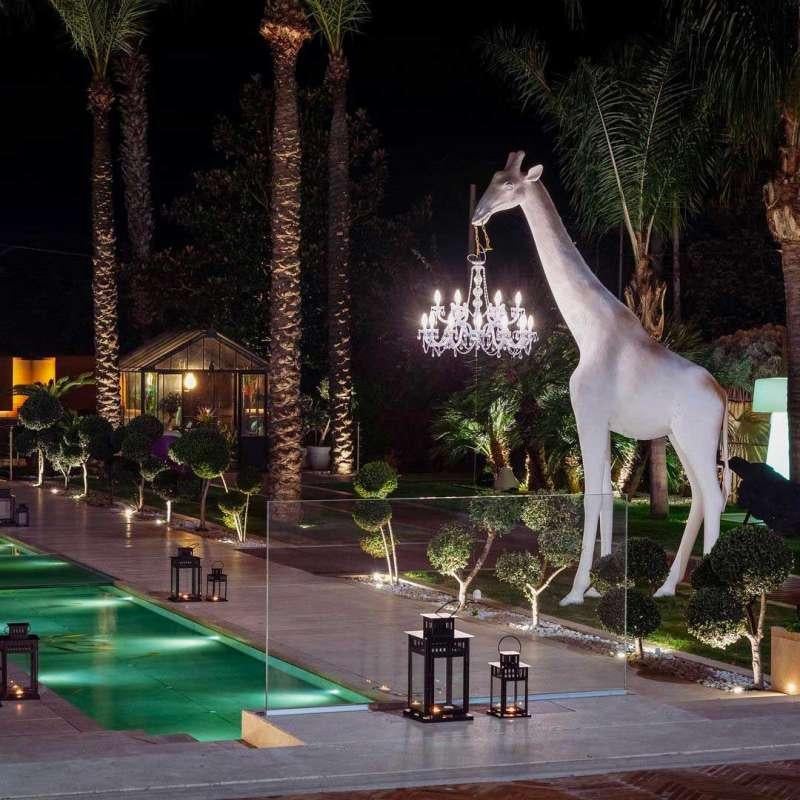 Fiberglass 13 Feet Tall Life Size Giraffe in Love XL Outdoor Chandelier By Marcantonio For Sale