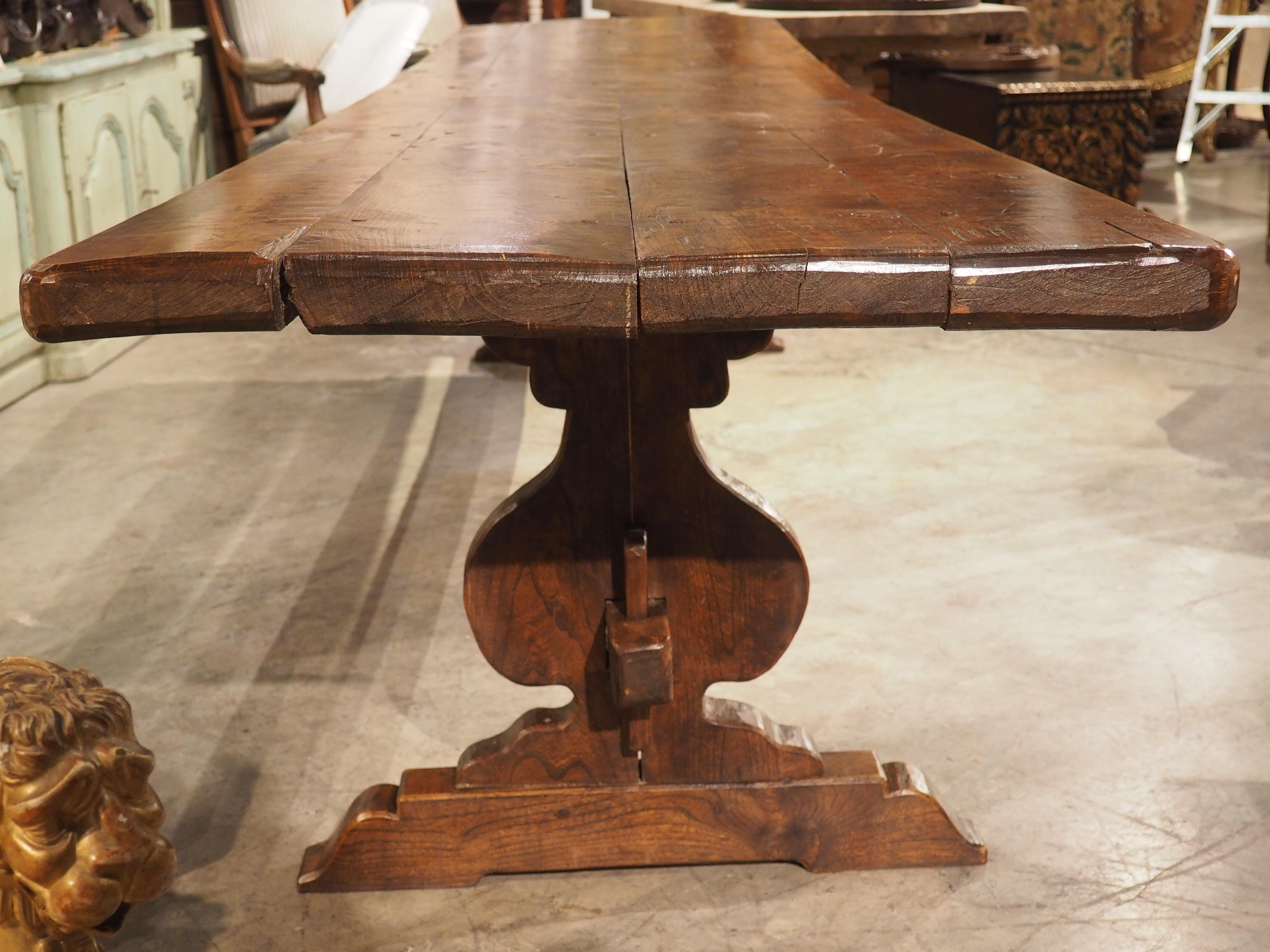 Antique Chestnut Dining Table from a Chateau, Coat Nizan, Brittany 3