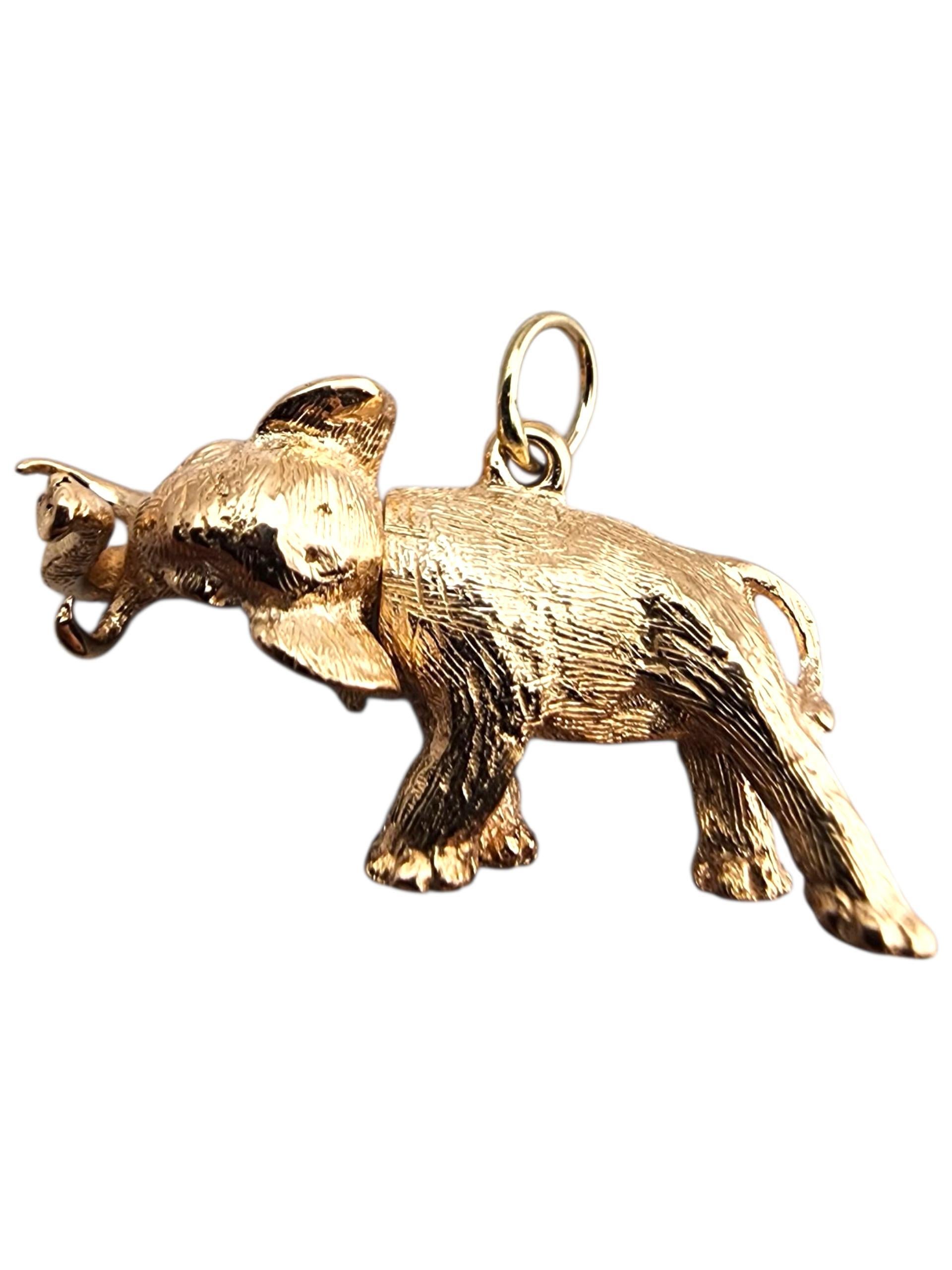 Contemporaneo 13 Karat Yellow Gold Articulating Elephant Charm #23904 in vendita