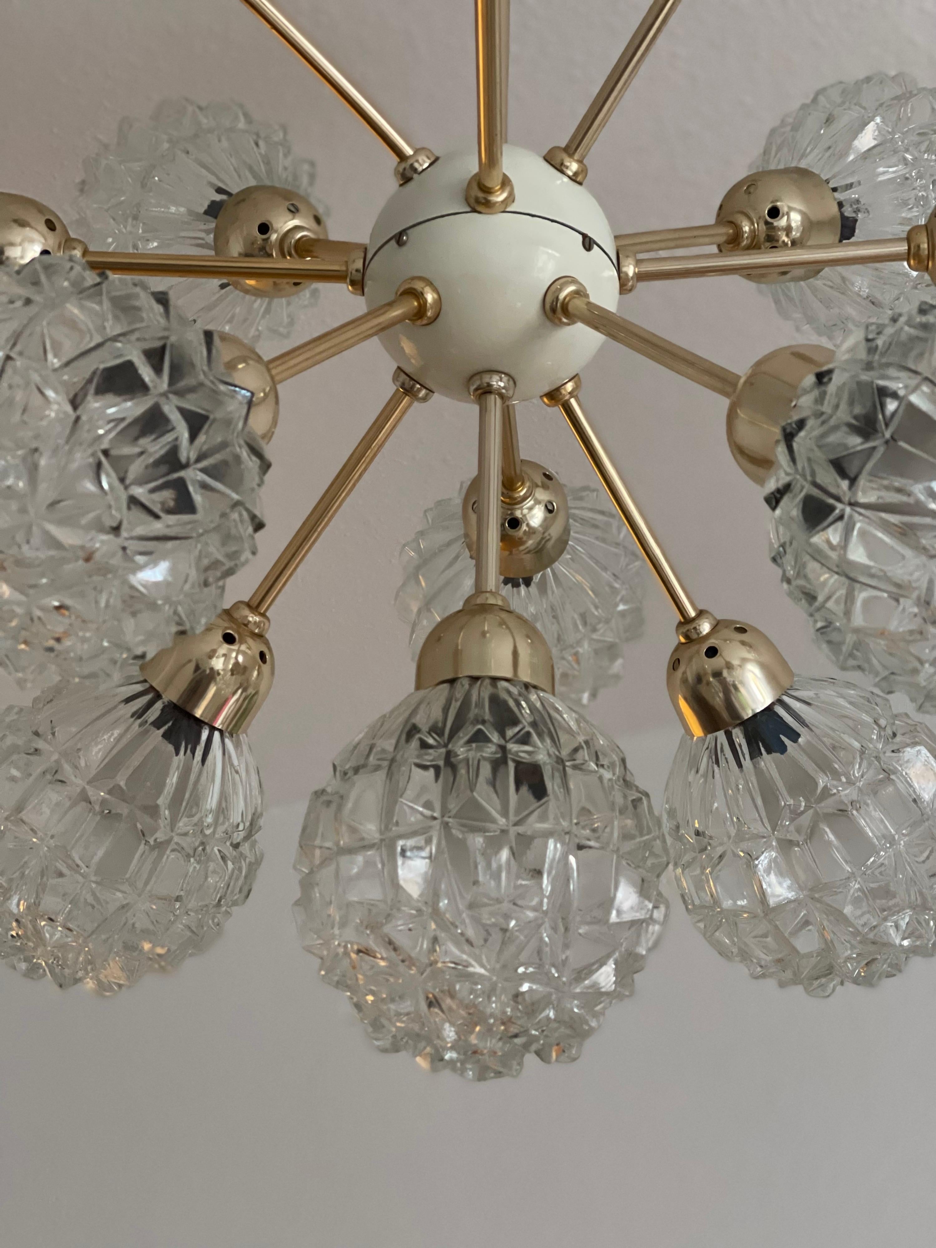 Mid-20th Century 13, Light Glass Globe Sputnik Chandelier by Richard Essig, Germany, 1960s For Sale