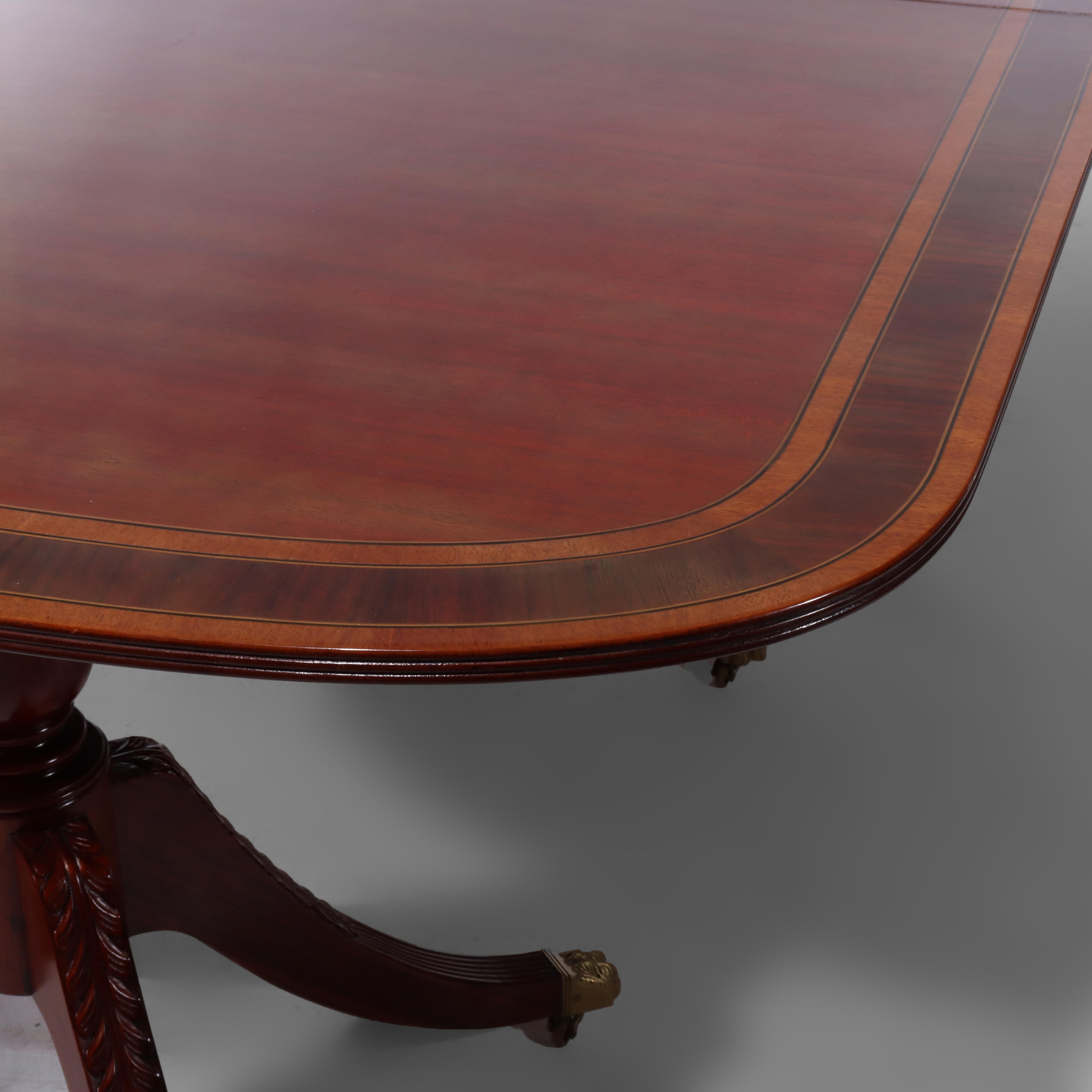 Acajou Table de conférence à trois pieds et à bandes croisées en acajou, 13', 20e siècle en vente