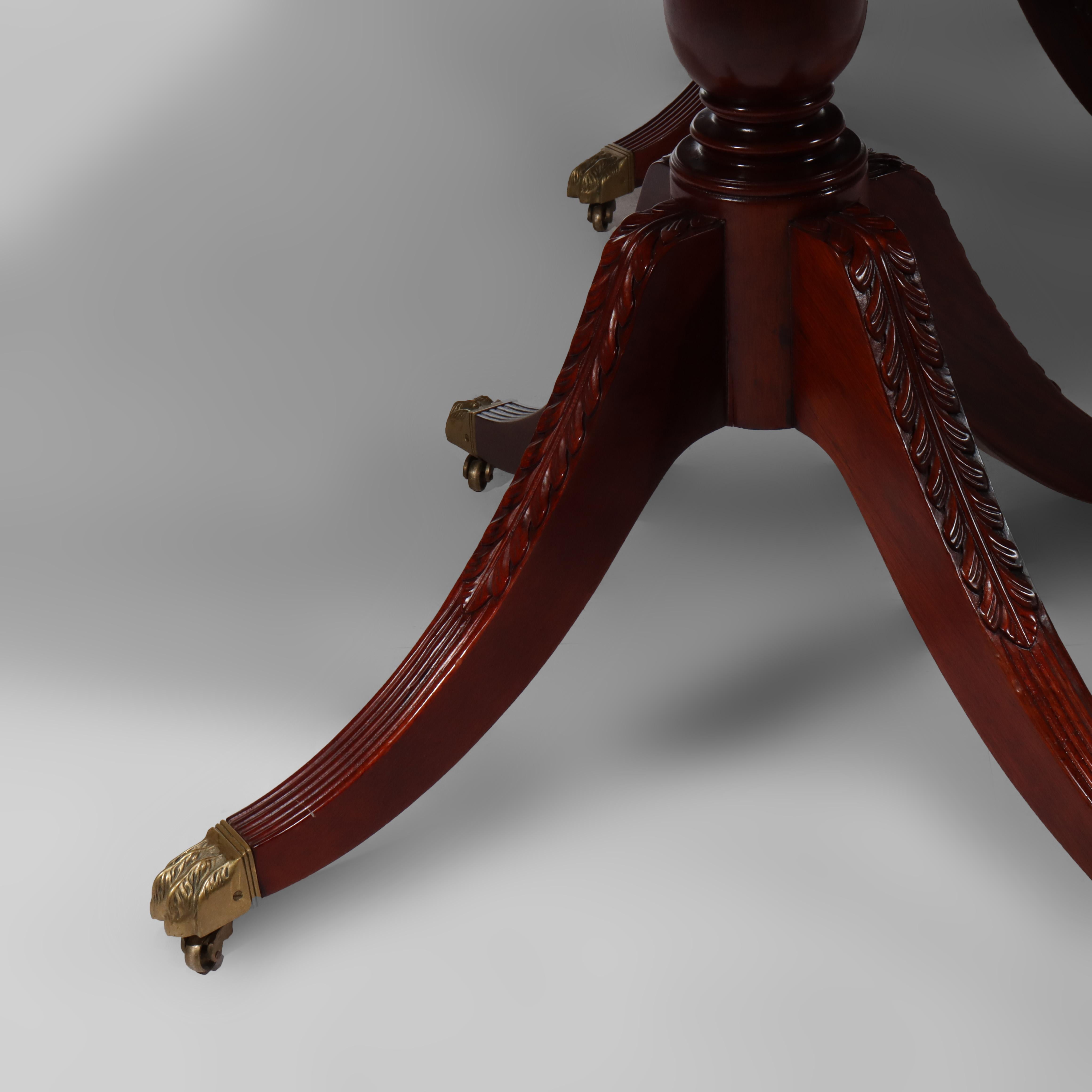 Table de conférence à trois pieds et à bandes croisées en acajou, 13', 20e siècle en vente 3