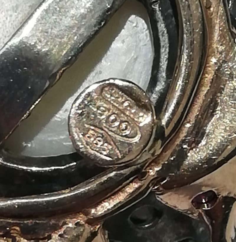 Perla da 13 mm, rubini, diamanti, ciondolo a forma di fiore in oro rosa 14 carati e argento. in vendita 1