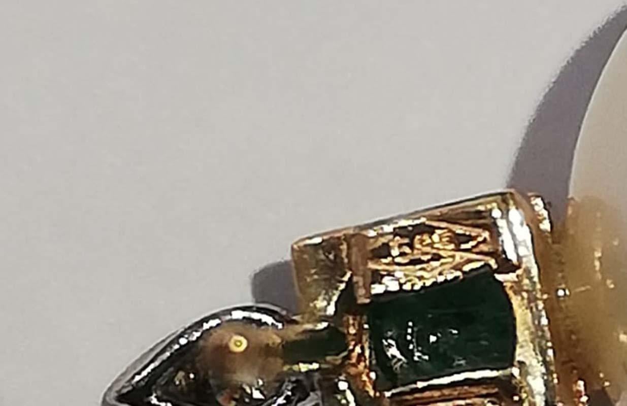 Donna Orecchini da 13 mm con perle, diamanti, smeraldi e oro rosa 14 carati in vendita