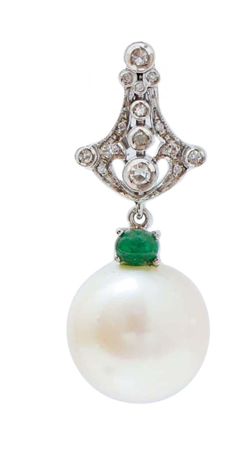 Fantastici orecchini con struttura in oro bianco 14 kt montata con diamanti e smeraldo e, come pendente, una perla bianca.
Diamanti 0.27 ct
Smeraldi 0,50 carati
Perle 6,10 gr
Peso totale 10.30 gr
RF +UHFU
RK.AFCU92

Per qualsiasi informazione, non