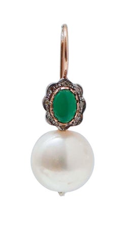 Pendientes de perlas de 13 mm, ágata verde, diamantes, oro rosa y plata.