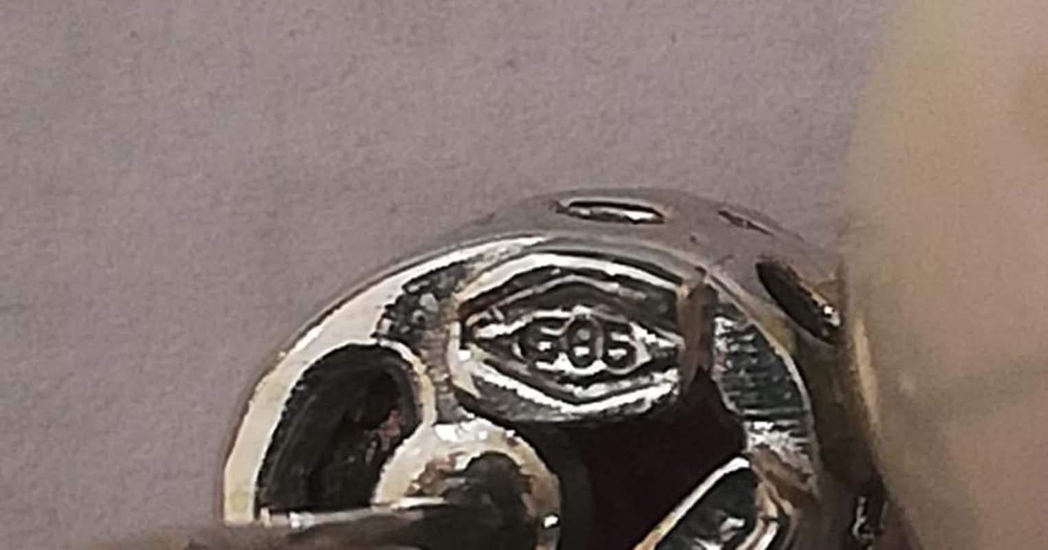 Donna Orecchini da 13 mm con perle, rubini, diamanti, oro bianco 14 carati. in vendita