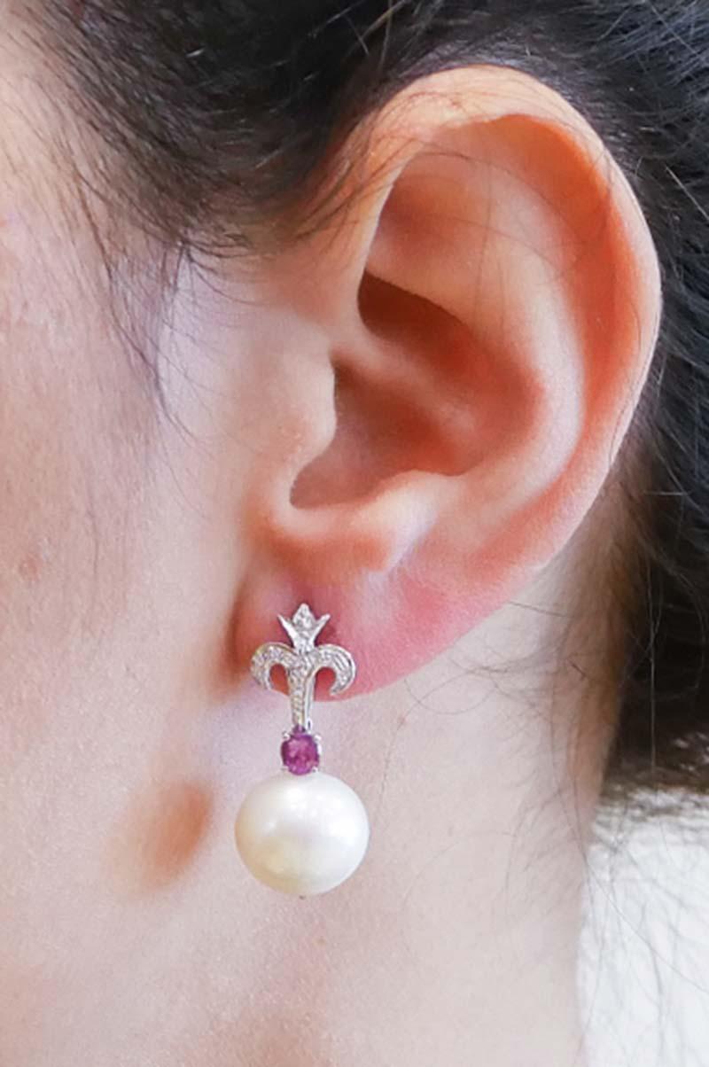 13 Mm Pearls, Rubies, Diamonds, Platinum Earrings. In Good Condition For Sale In Marcianise, Marcianise (CE)