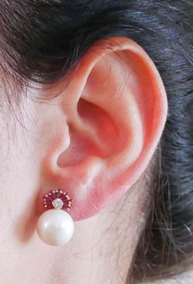 13 Mm White Pearls, Rubies, Diamonds, 14 Karat Rose Gold Earrings. In New Condition In Marcianise, Marcianise (CE)